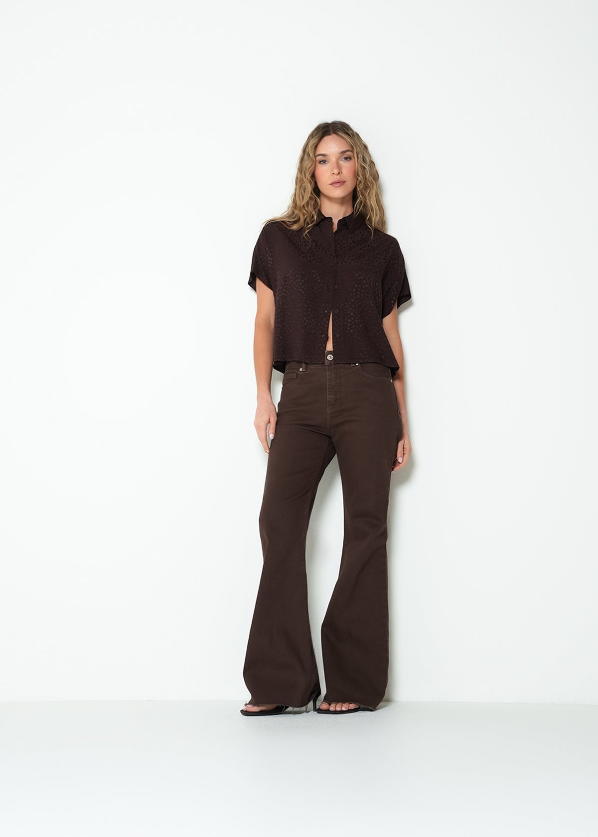 Camisa oversize manga corta puntos - Cafe 14_013H323_CAF190915_3