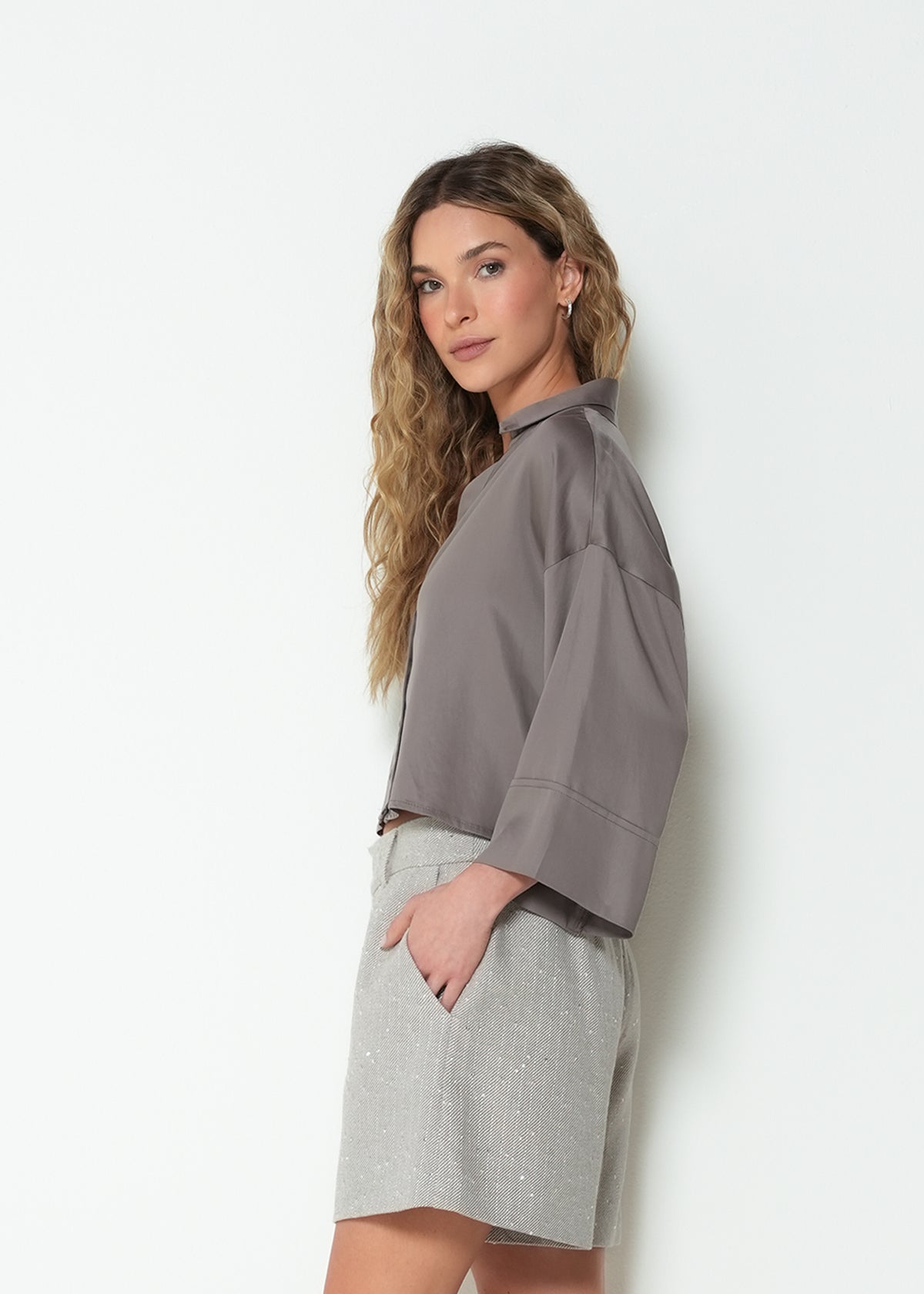 Camisa oversize manga 3-4 cuello en V - Gris 14_013H325_GRI181210_5