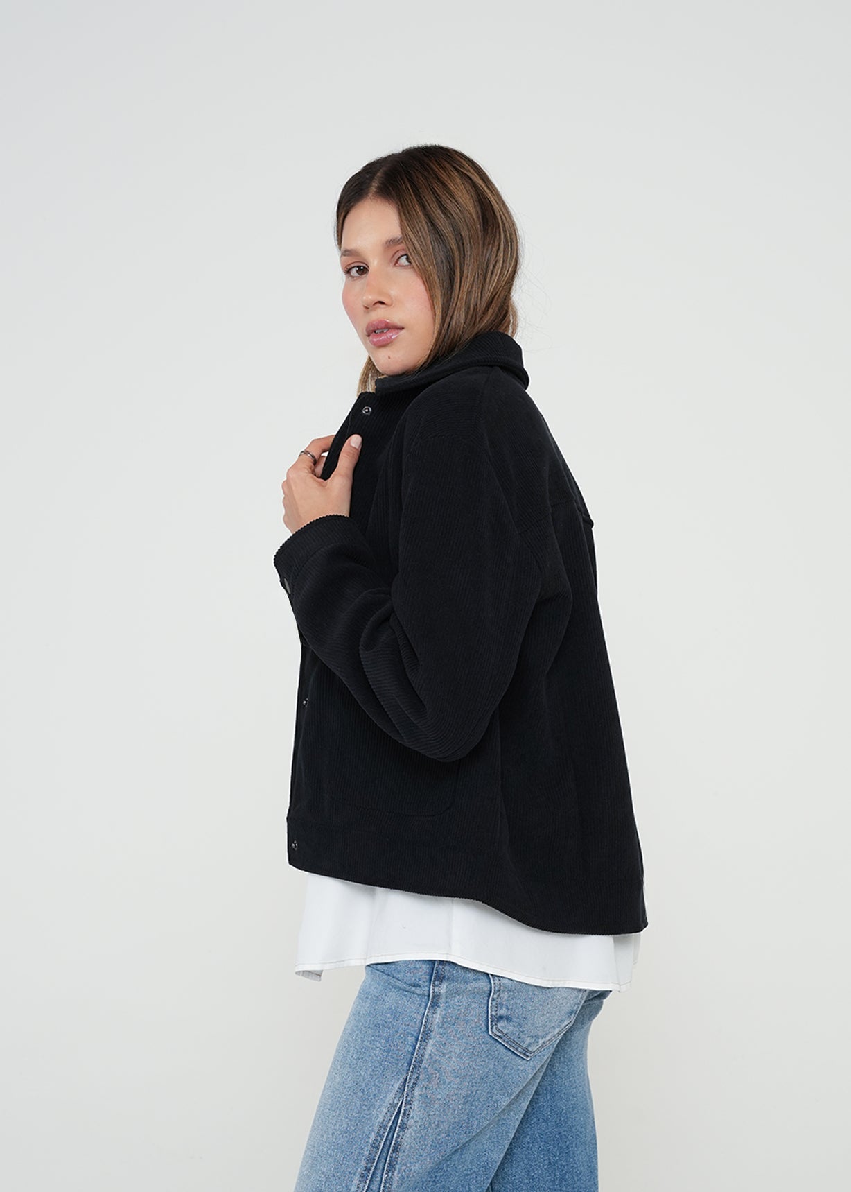 Chaqueta en corduroy con botones - Negro 14_021H033_NEG193909_5