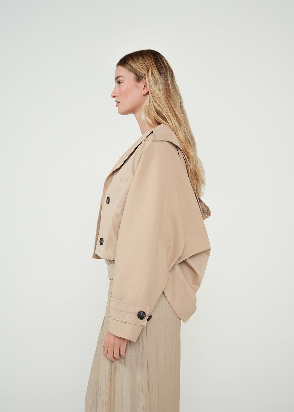 Chaqueta corta con capucha - Beige 14_022H056_BEI161010_5