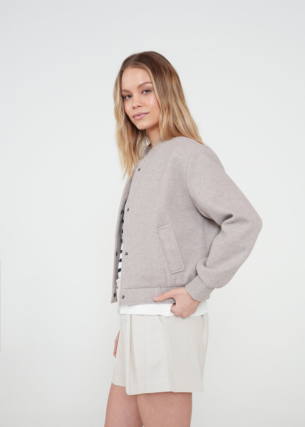 Chaqueta tipo bomber - Gris 14_022H066_GRI144103_5
