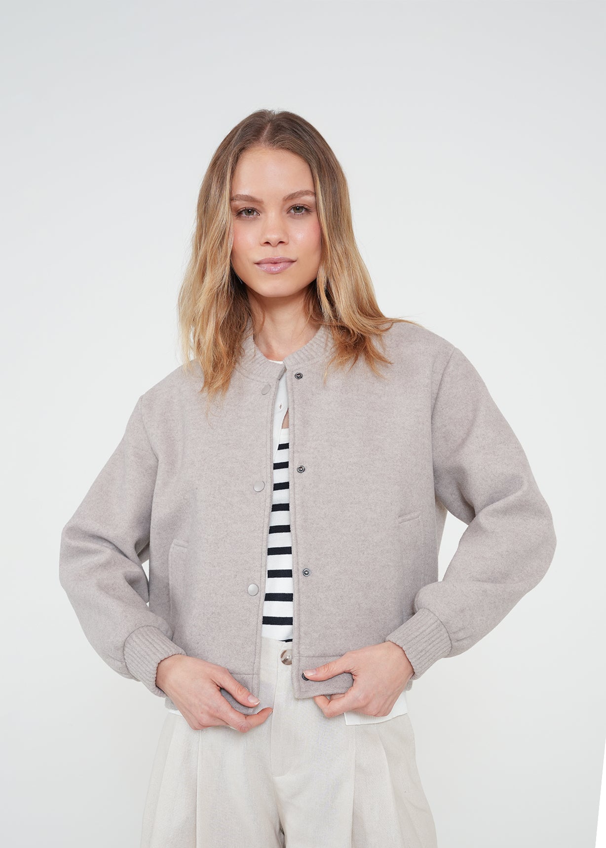Chaqueta tipo bomber - Gris 14_022H066_GRI144103_6