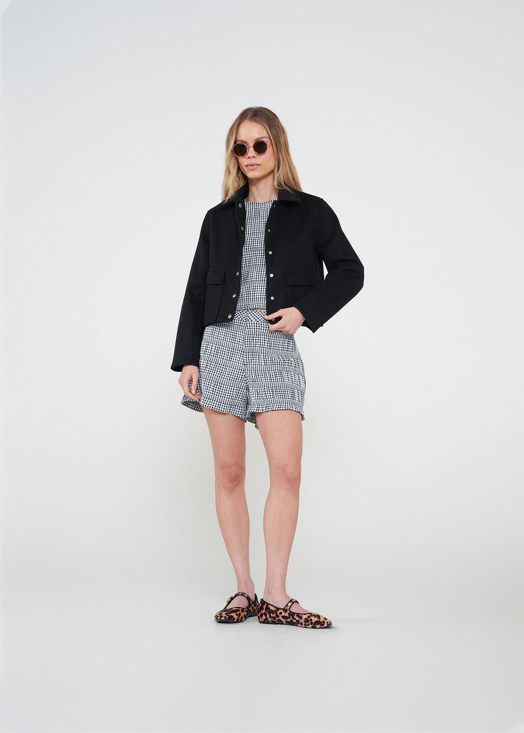 Chaqueta corta con botones - Negro 14_022H068_NEG193909_3