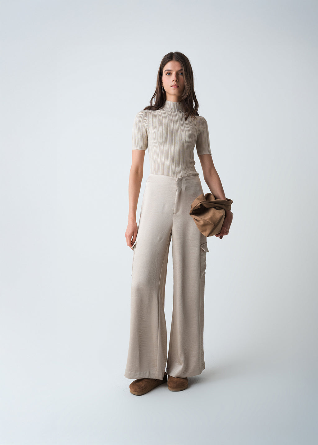 Pantalón Palazzo con bolsillos tipo cargo - Beige 14_033G377_BEI131012_3