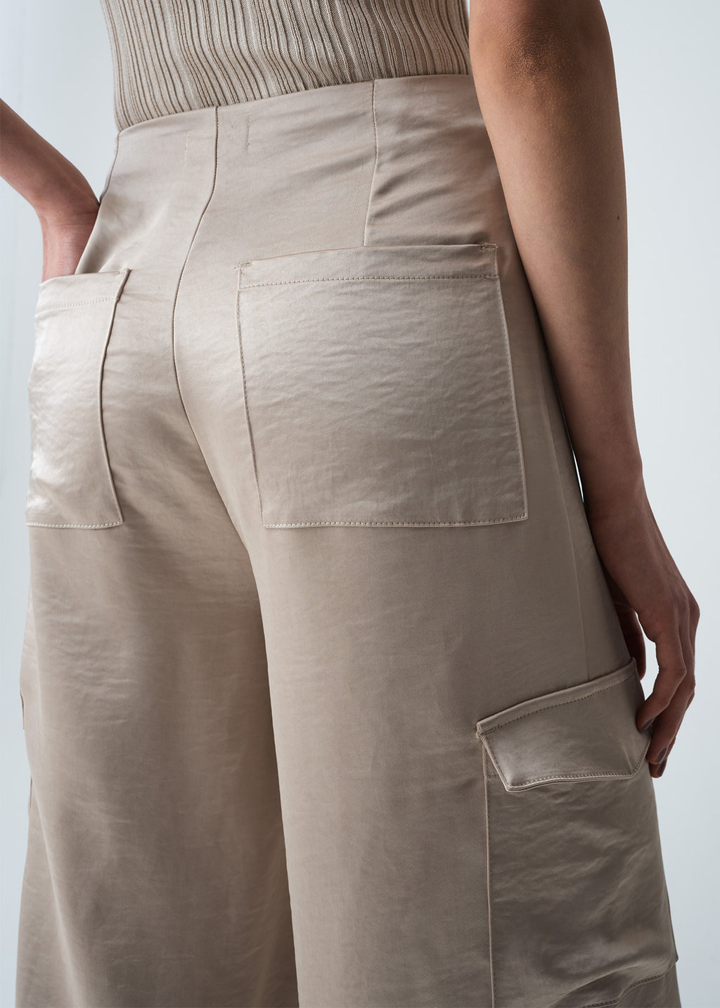 Pantalón Palazzo con bolsillos tipo cargo - Beige 14_033G377_BEI131012_7