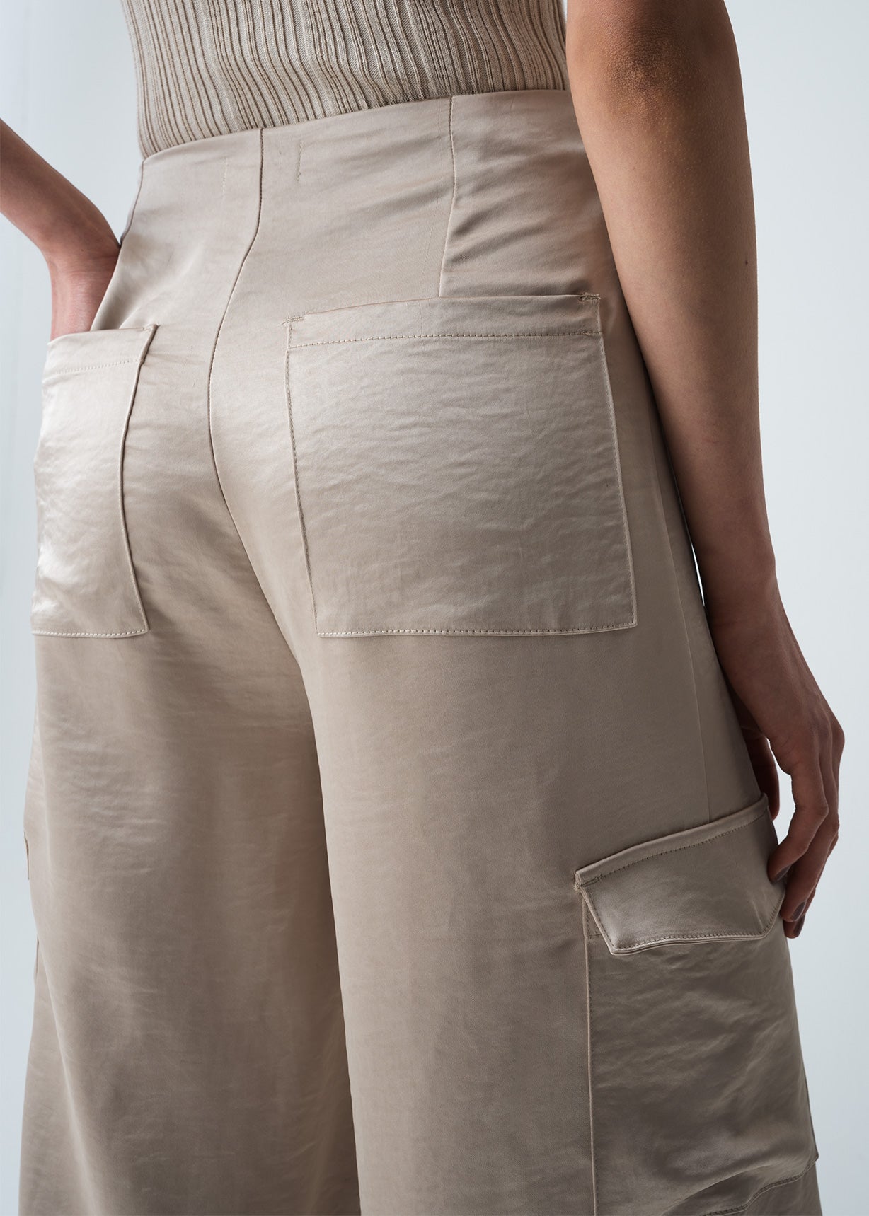 Pantalón Palazzo con bolsillos tipo cargo - Beige 14_033G377_BEI131012_7