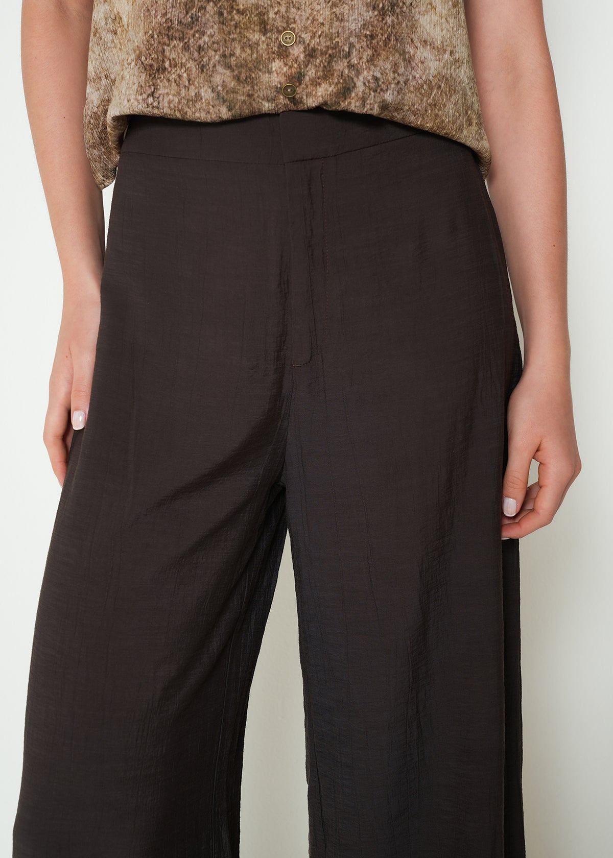 Pantalón flare tiro medio - Cafe 14_033H302_CAF191101_4