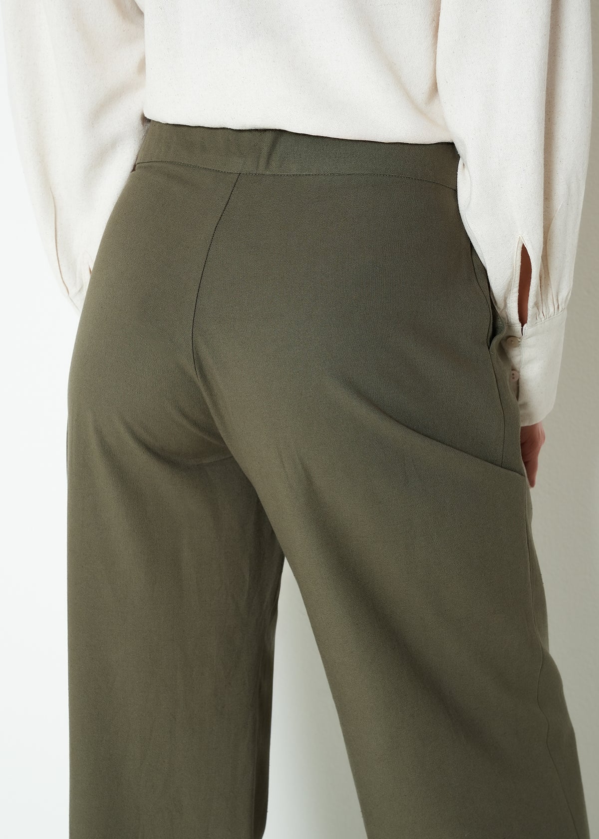 Pantalón wide leg recto - Verde 14_033H320_VER180521_6