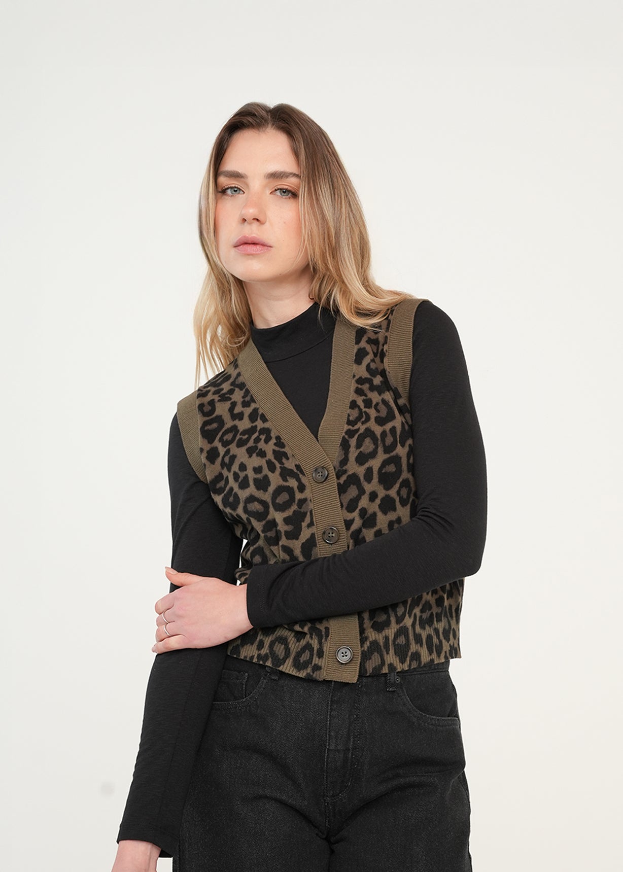 Chaleco tejido de animal print - Verde 14_081H031_VER190515_3