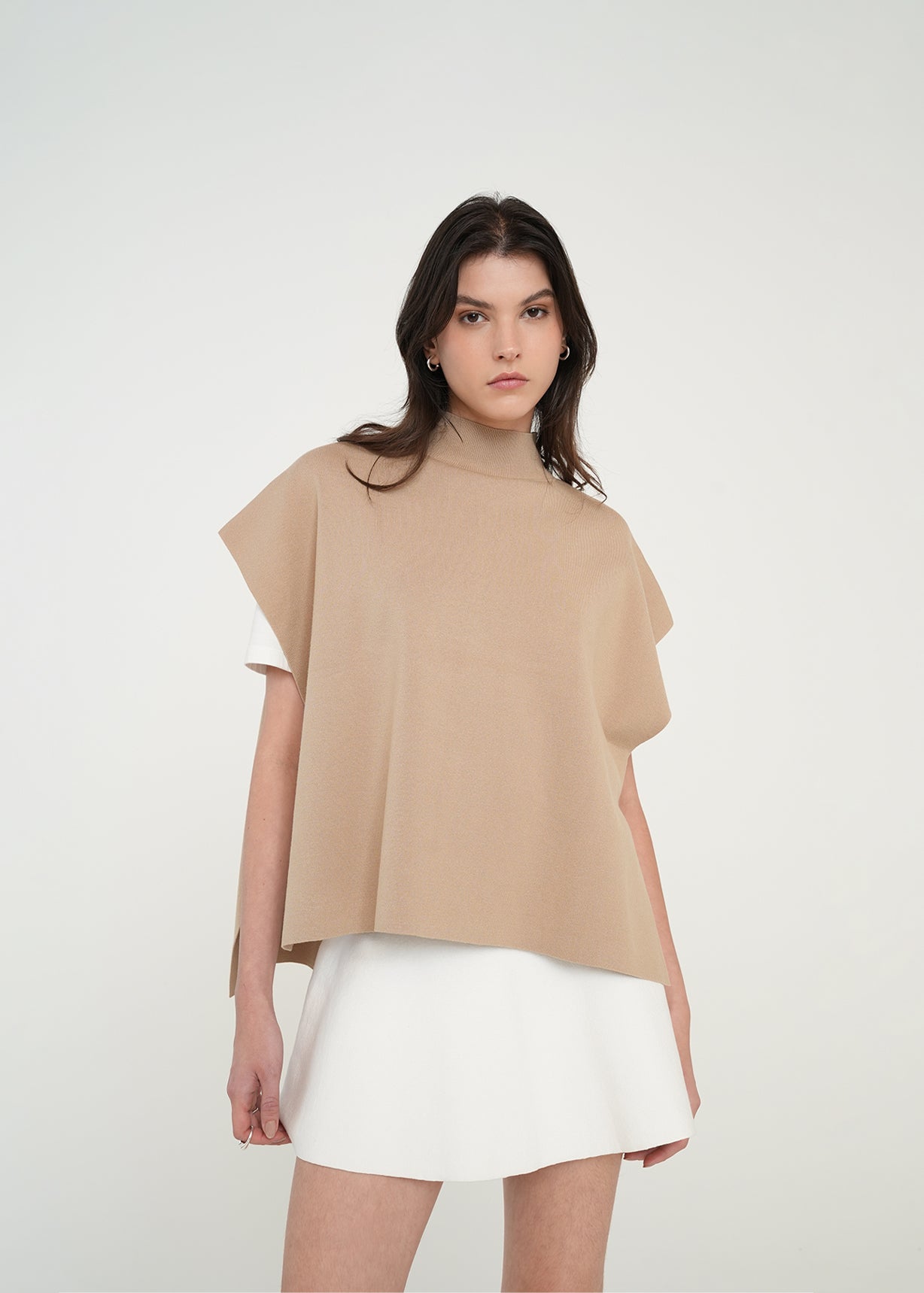 Camisa tejida tipo capa - Beige 14_081H047_BEI151114_0