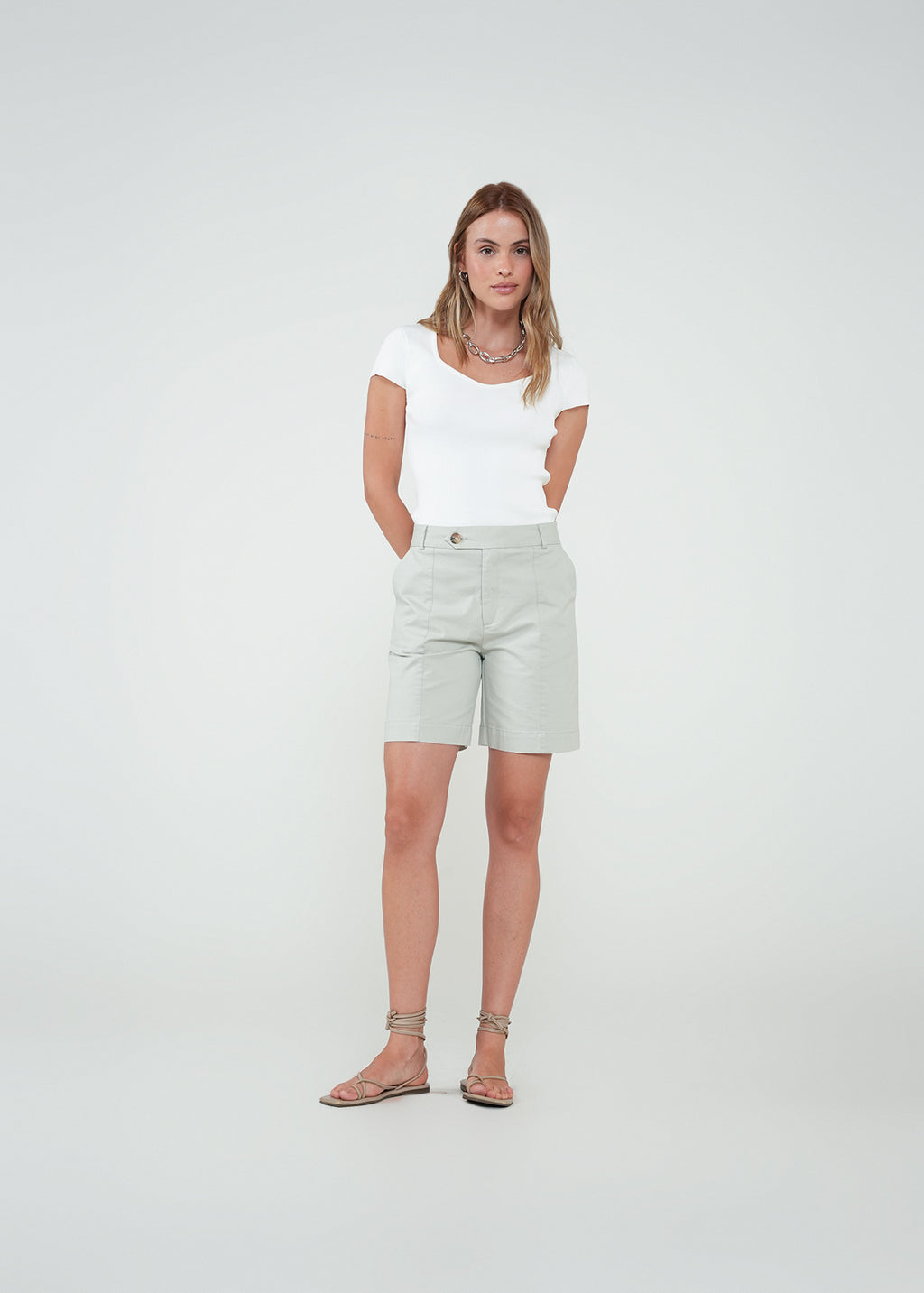 Camiseta ajustada tejida - Crudo 14_082H002_CRU111001_0
