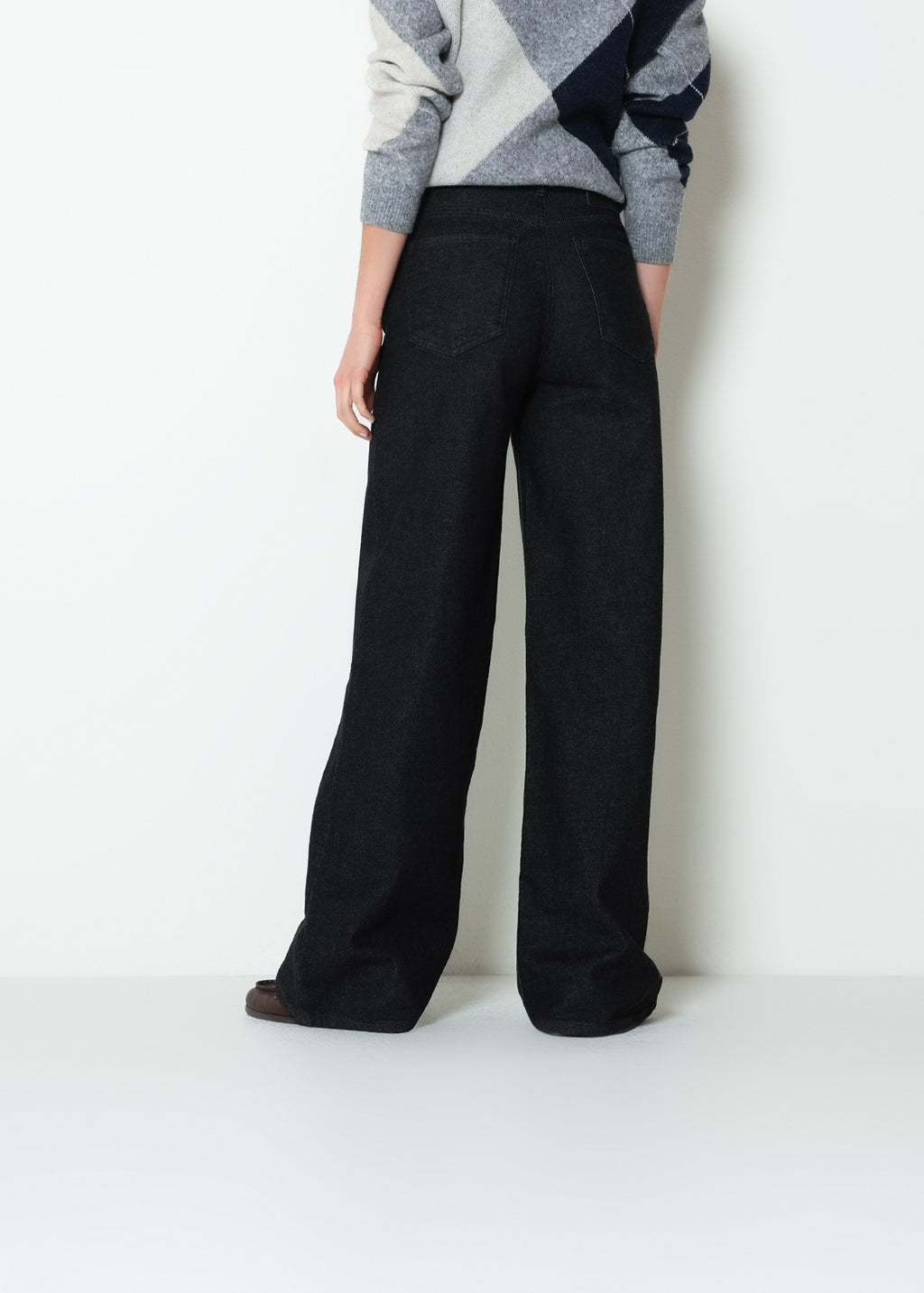 Jean wide tiro medio bordado - Negro 14_093H087_NEG193909_6
