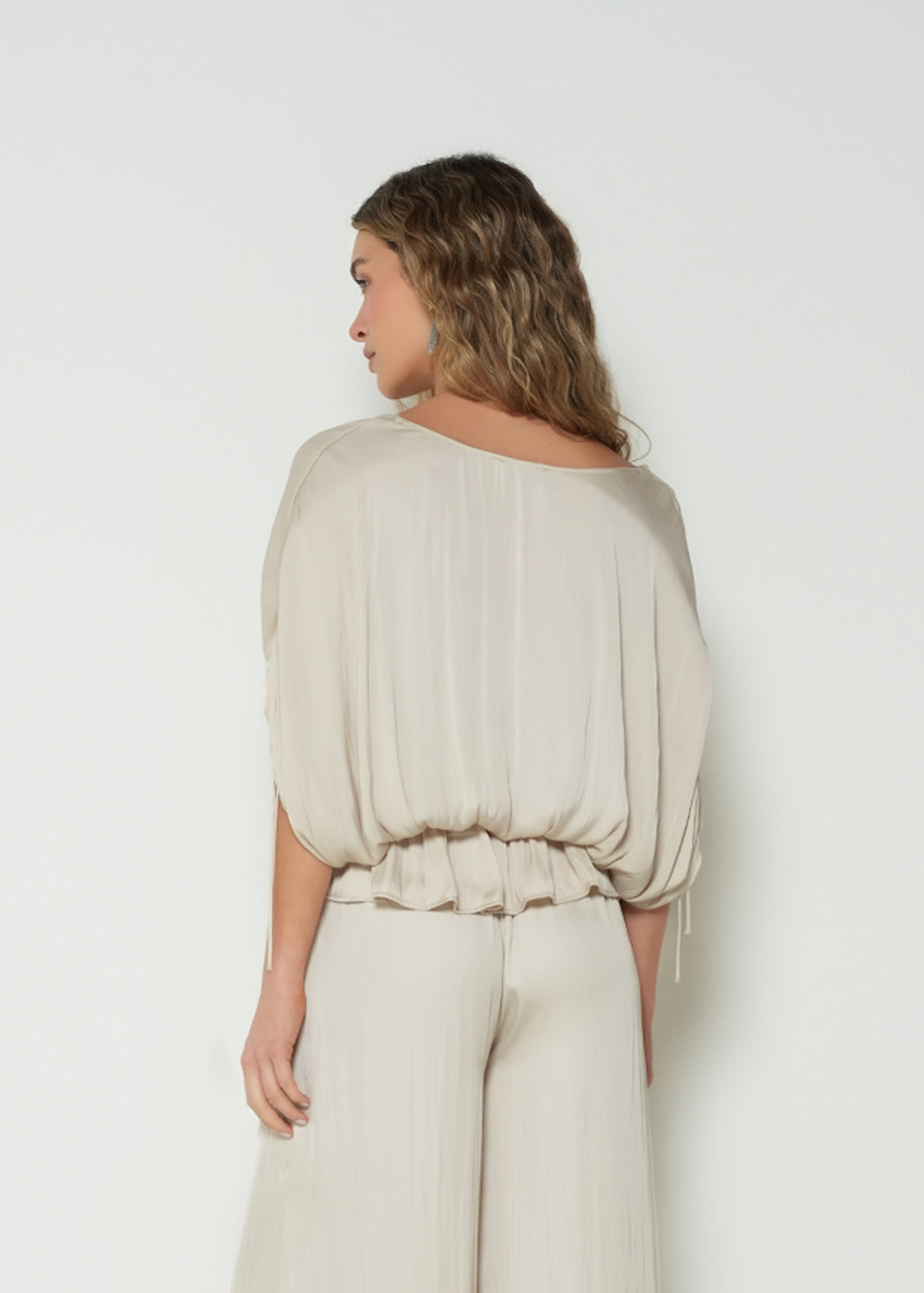 Camisa oversize manga 3-4 cuello en V - Beige 14_213H309_BEI141107_7