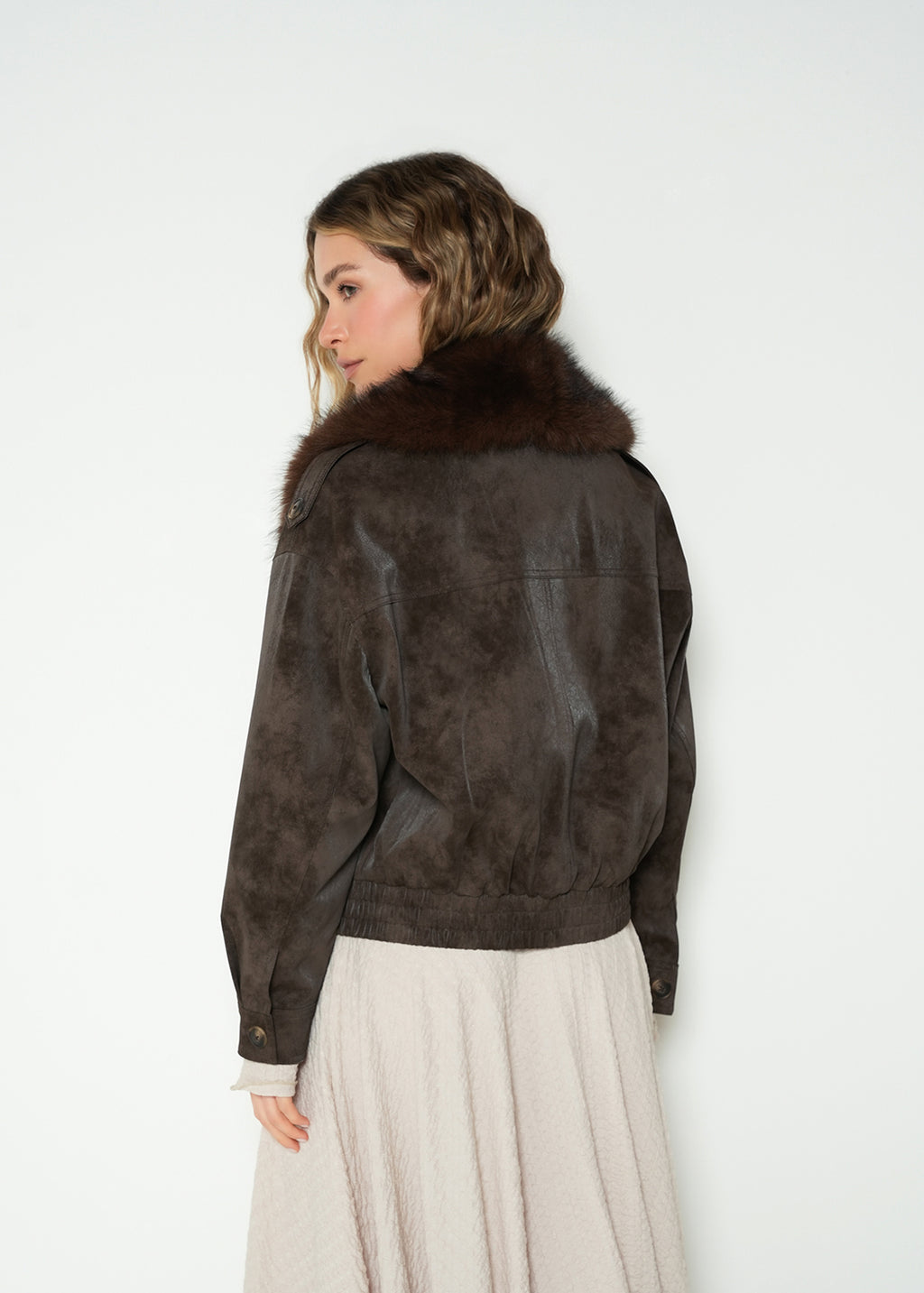 Chaqueta manga larga cuello en V - Chocolate 14_223H094_CHO190913_7