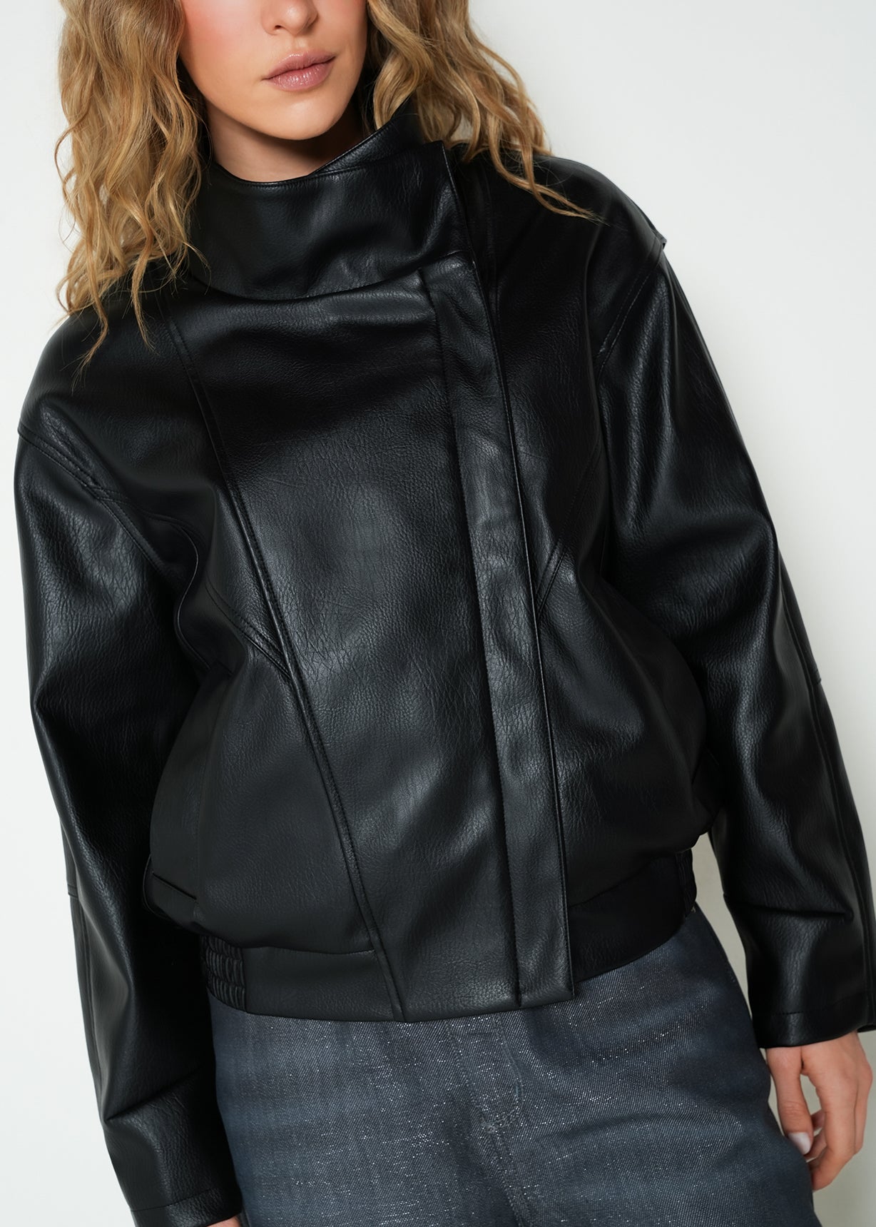 Chaqueta biker manga larga cuello alto - Negro 14_223H096_NEG193909_4