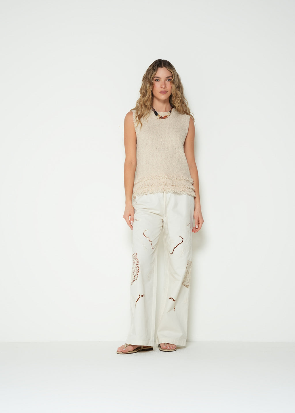Tejido camisa sisa cuello redondo - Beige 14_283H014_BEI141107_3