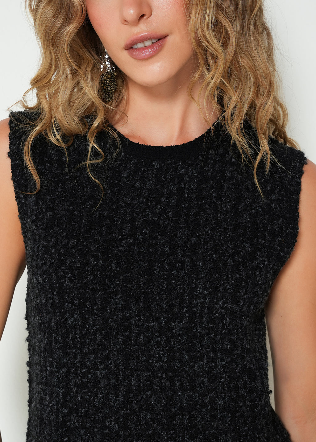 Tejido camisa sisa cuello redondo - Negro 14_283H014_NEG193909_4
