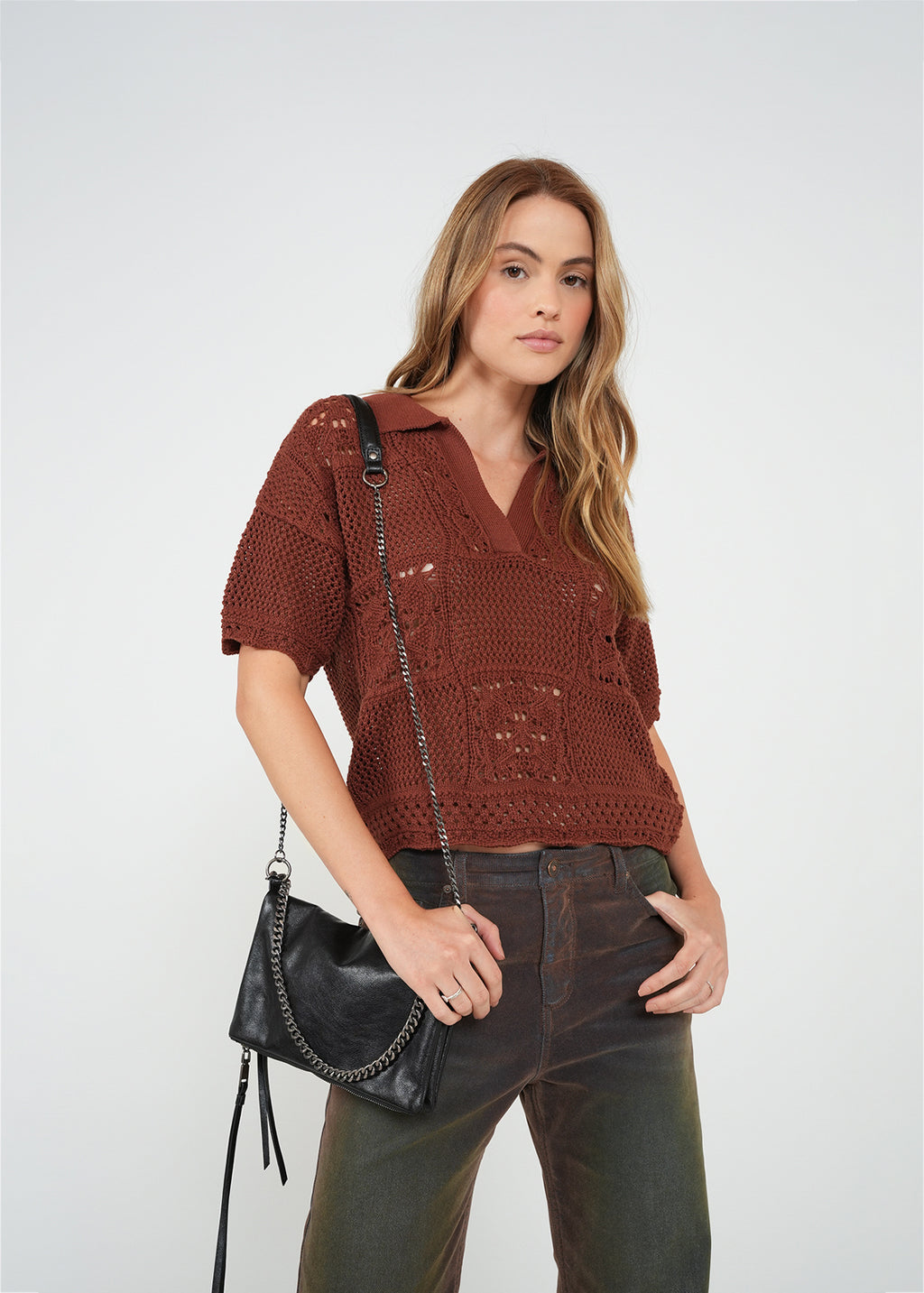Bolso con cadena y cierre - Negro 14_302H020_NEG193909_3