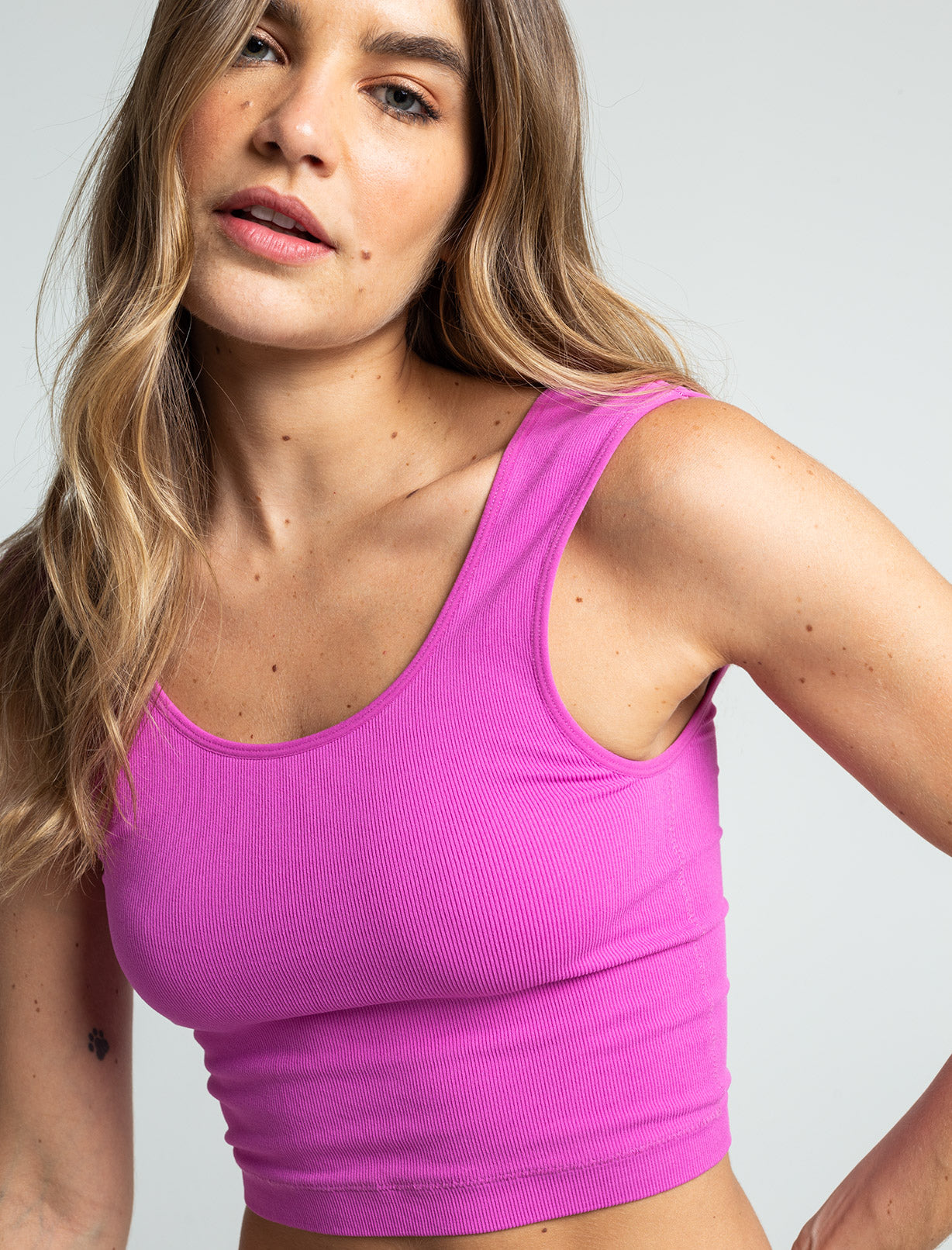 Camiseta con escote redondo - Morado 14_401F018_MOR183027_0
