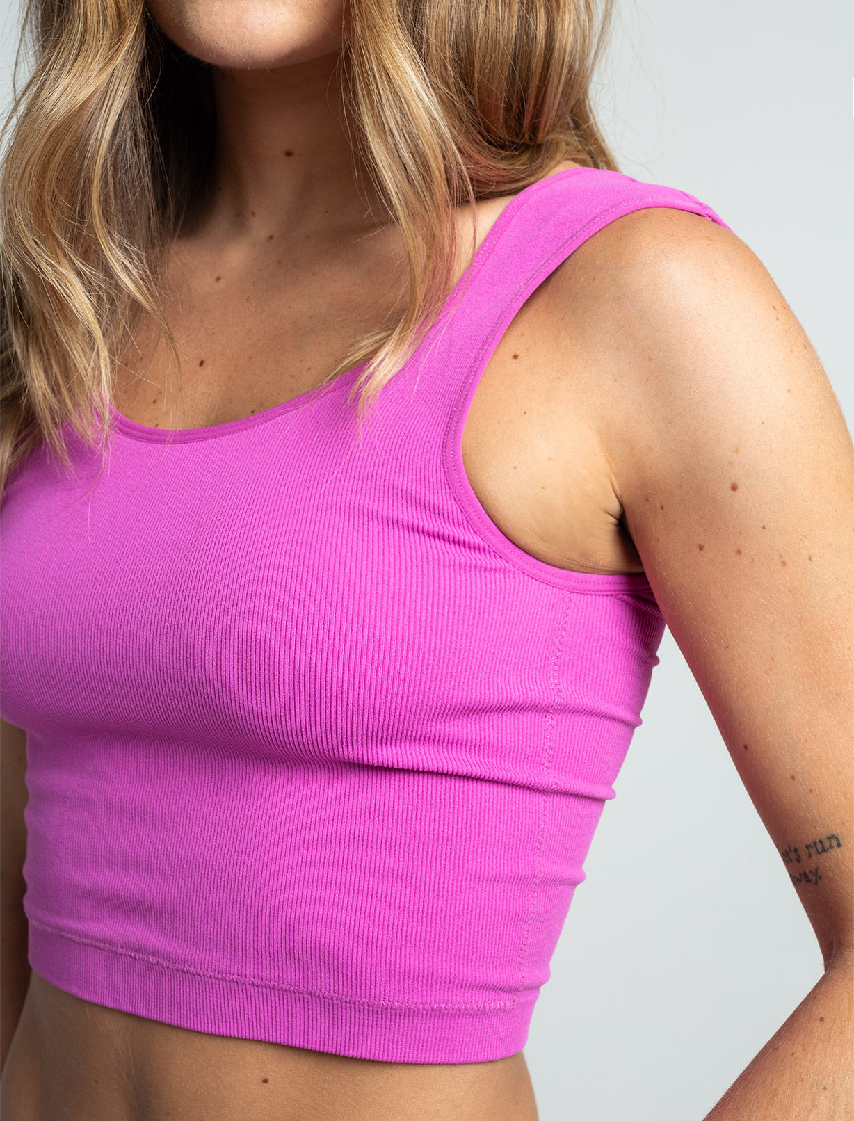 Camiseta con escote redondo - Morado 14_401F018_MOR183027_6