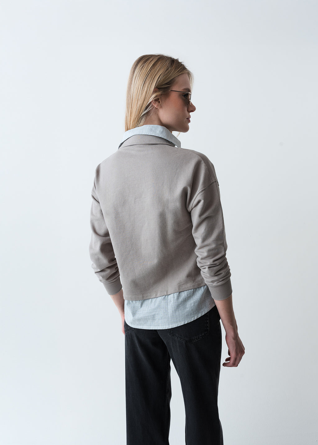 Camiseta manga larga con botones en cuello - Gris 14_403G047_GRI170205_5