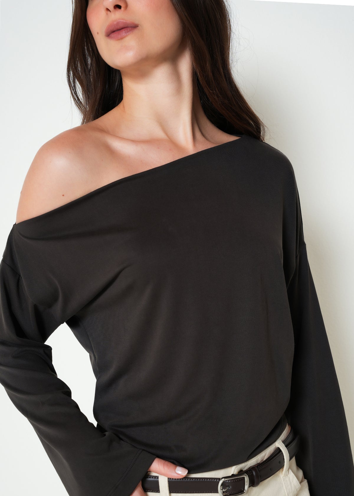 Camiseta oversize manga larga cuello asimétrico - Cafe 14_403H004_CAF191101_0