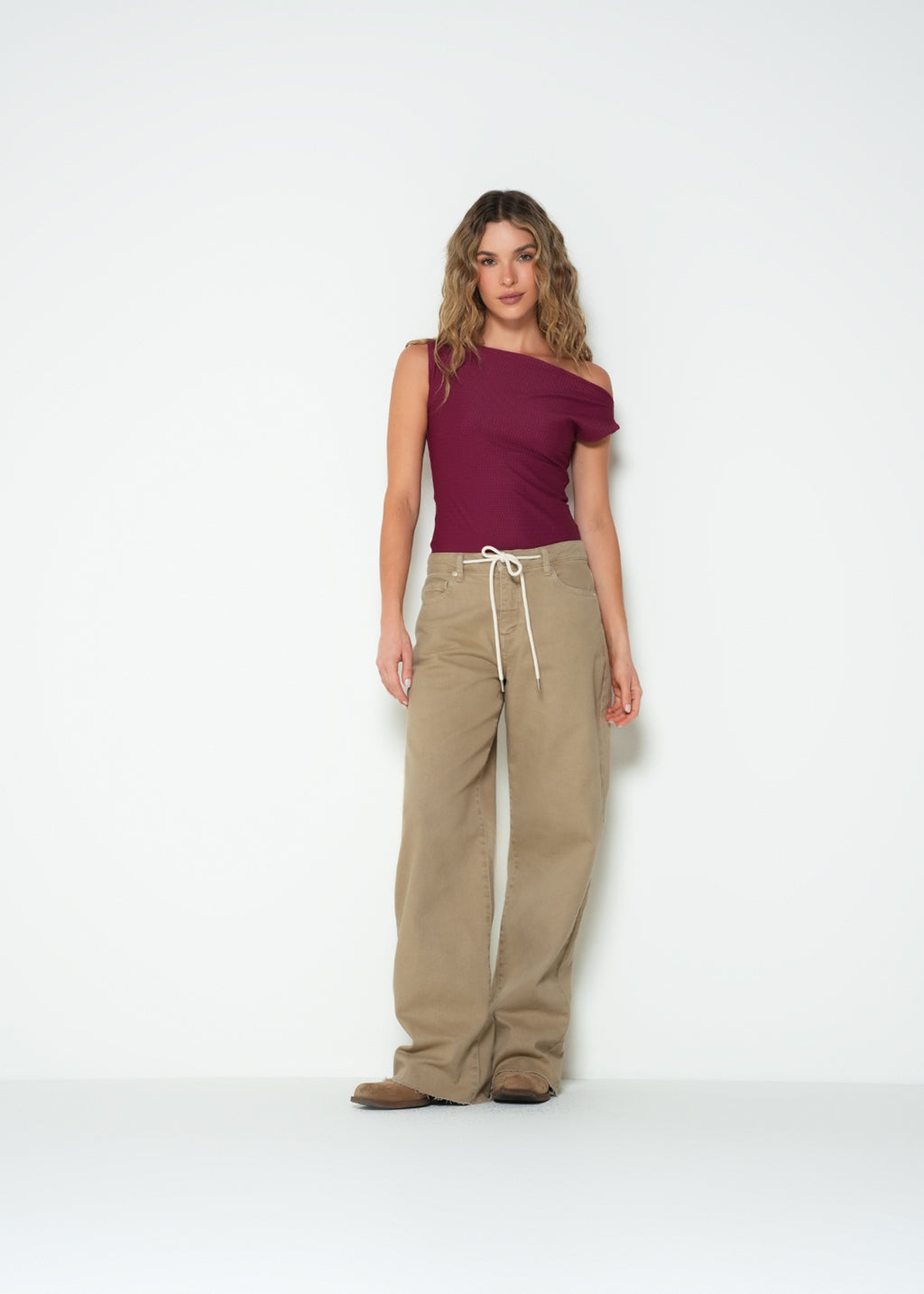 Camiseta slim cuello bandeja asimétrica - Morado 14_403H026_MOR192024_3