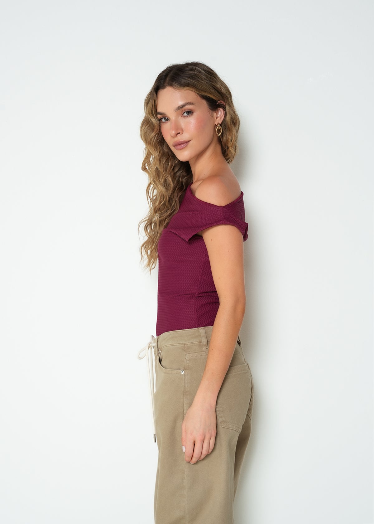 Camiseta slim cuello bandeja asimétrica - Morado 14_403H026_MOR192024_6