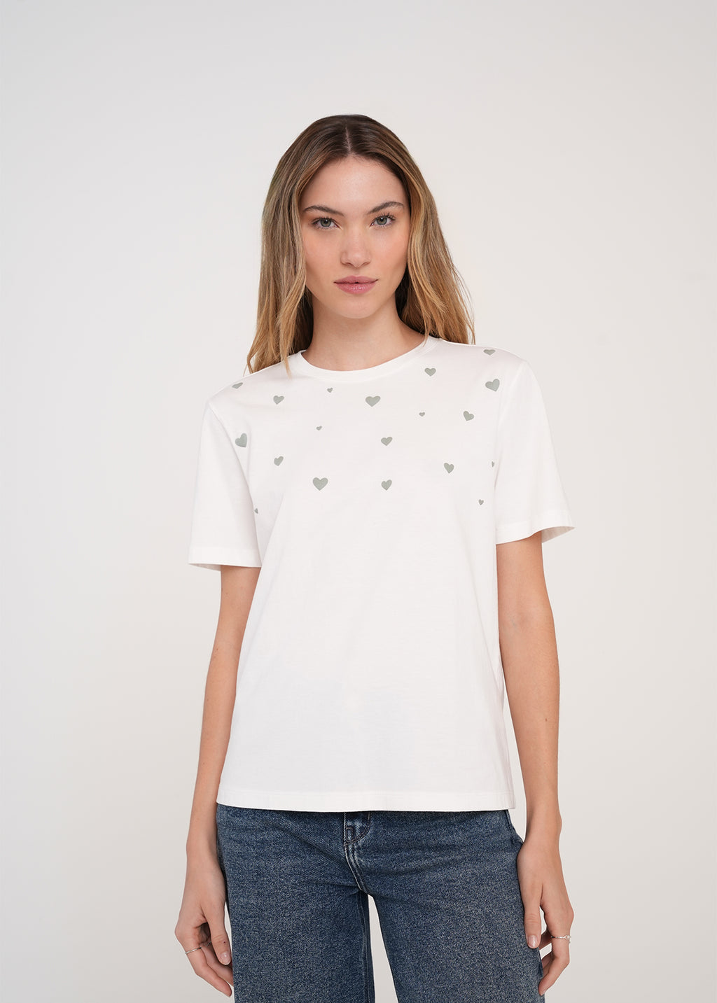 Camiseta básica con corazones - Crudo 14_405H007_CRU111001_3