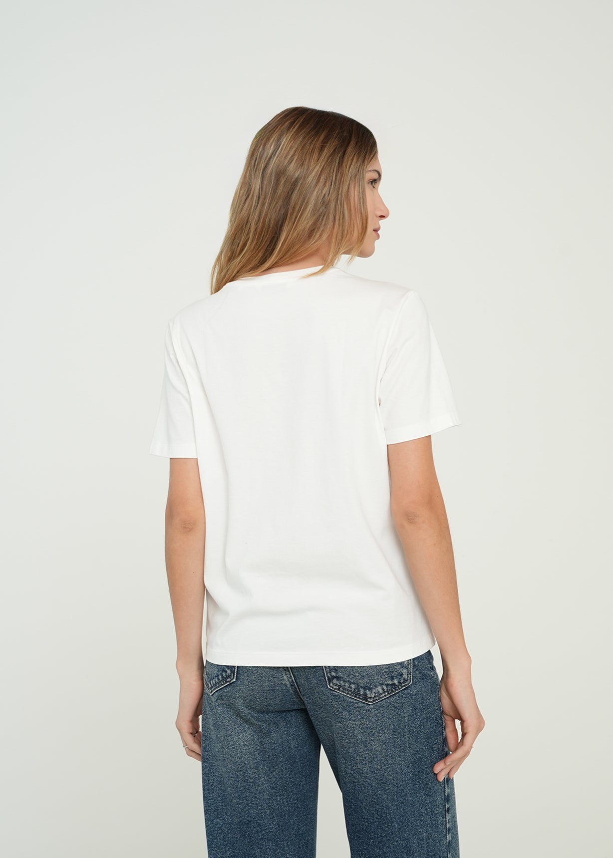 Camiseta básica con corazones - Crudo 14_405H007_CRU111001_7