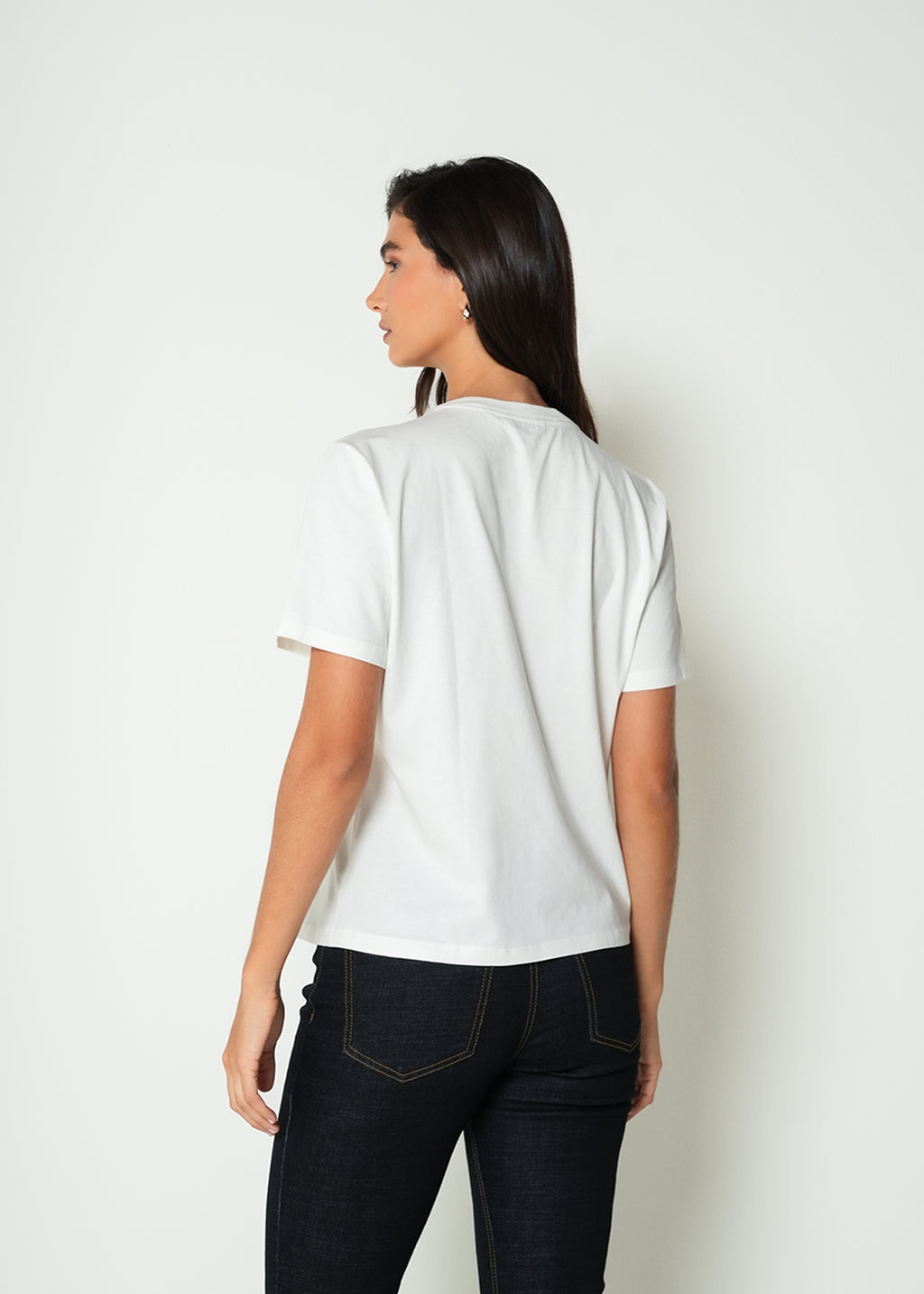 Camiseta básica con detalle bordado - Crudo 14_405H033_CRU111001_7