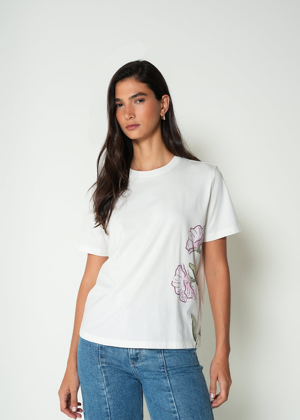 Camiseta básica con estampado floral  - Crudo 14_405H035_CRU111001_0