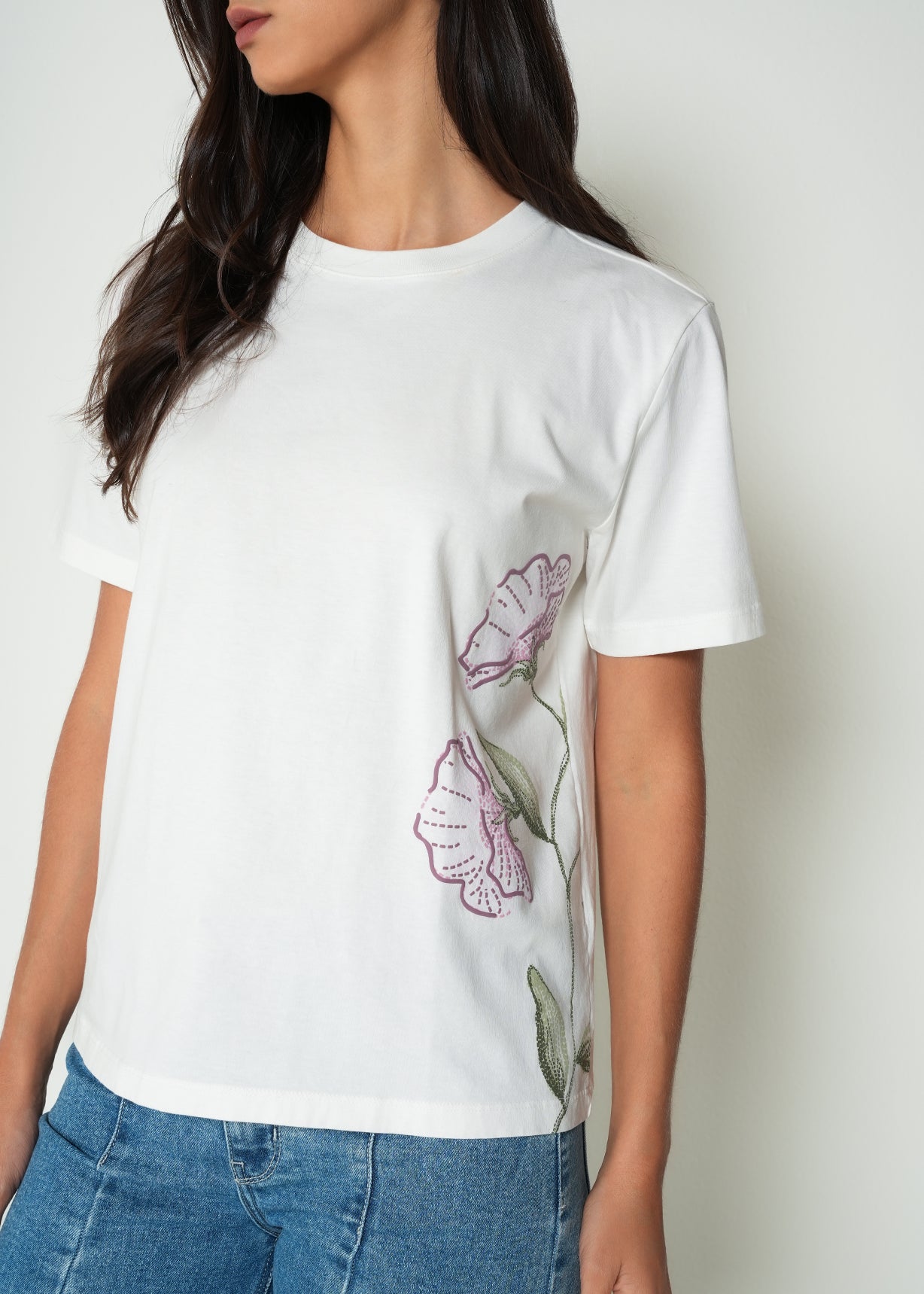 Camiseta básica con estampado floral  - Crudo 14_405H035_CRU111001_4