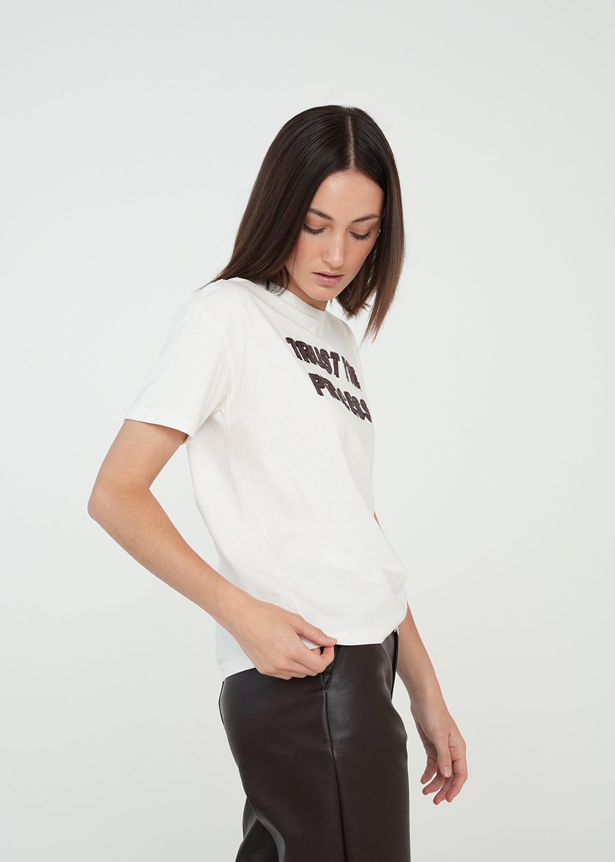 Camiseta con texto en lentejuelas - Crudo 14_409G002_CRU110105_3