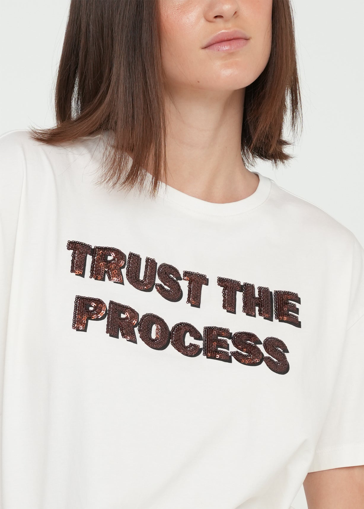 Camiseta con texto en lentejuelas - Crudo 14_409G002_CRU110105_7