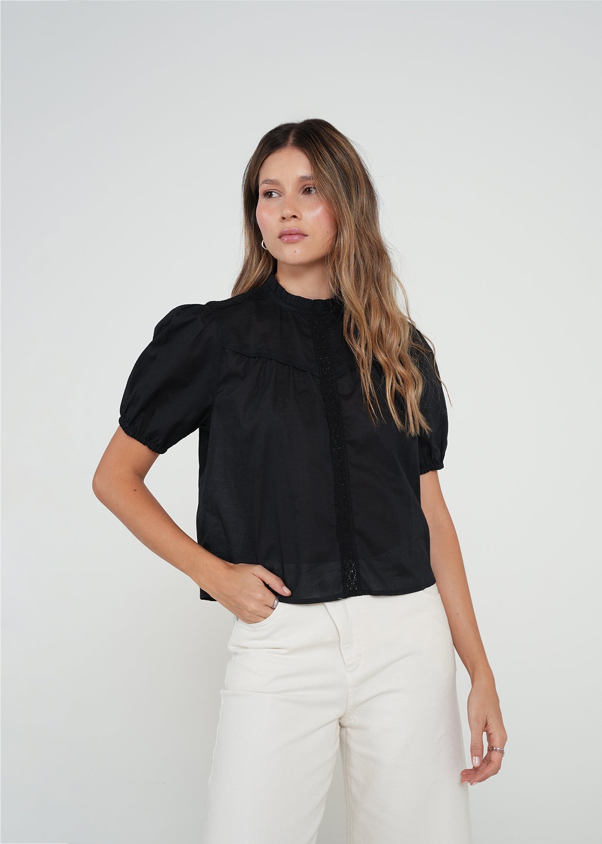 Camisa con volumen en mangas - Negro 14_412H341_NEG193909_0