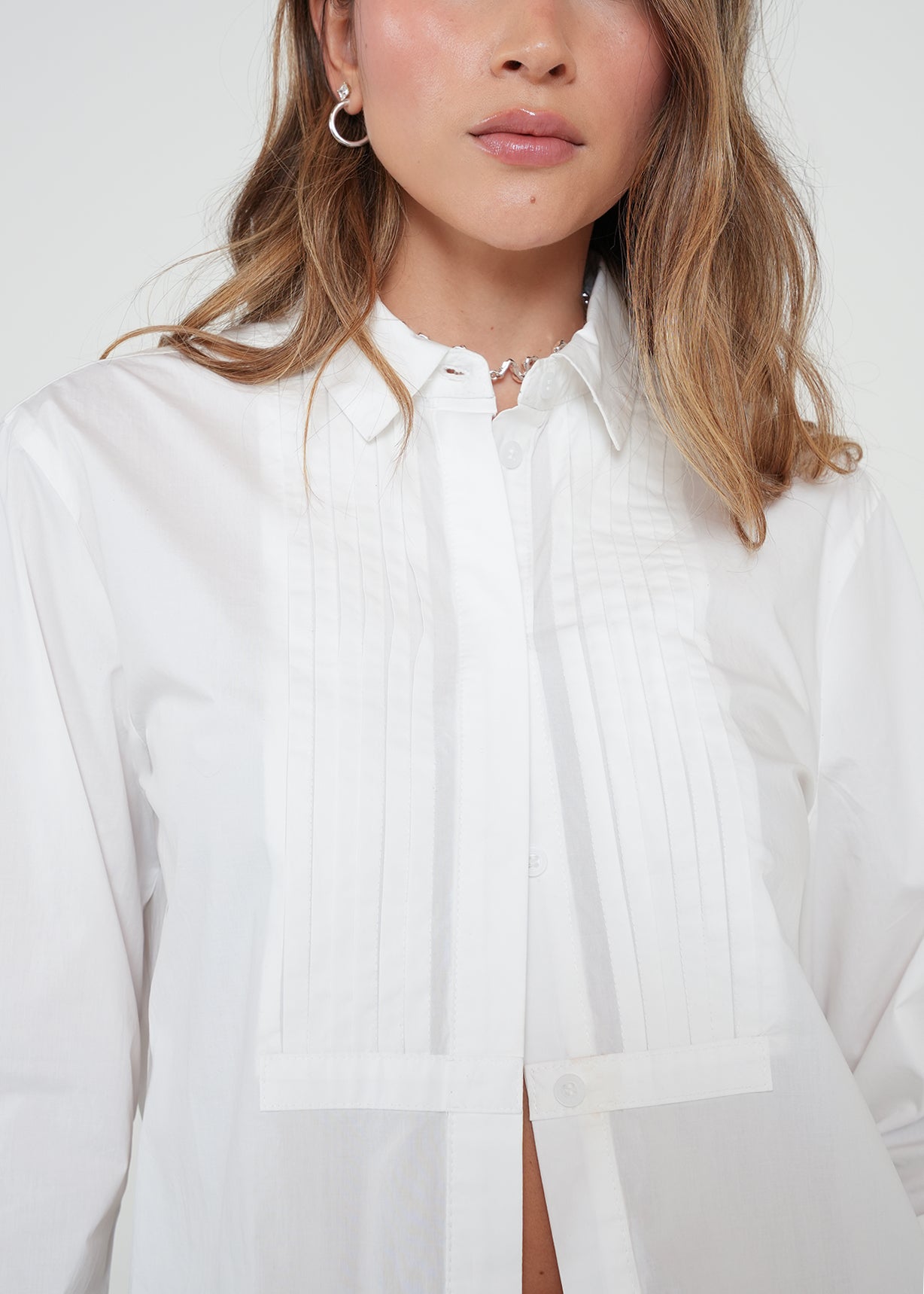 Camisa clásica con pliegues - Crudo 14_412H352_CRU111001_3