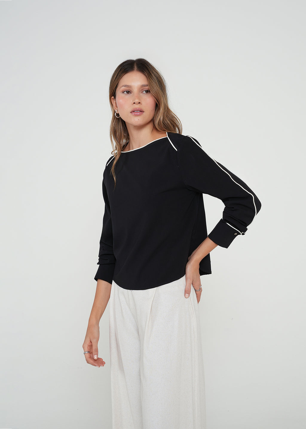 Camisa con líneas en contraste - Negro 14_412H364_NEG193909_3