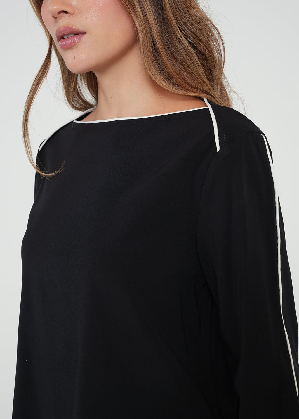 Camisa con líneas en contraste - Negro 14_412H364_NEG193909_4
