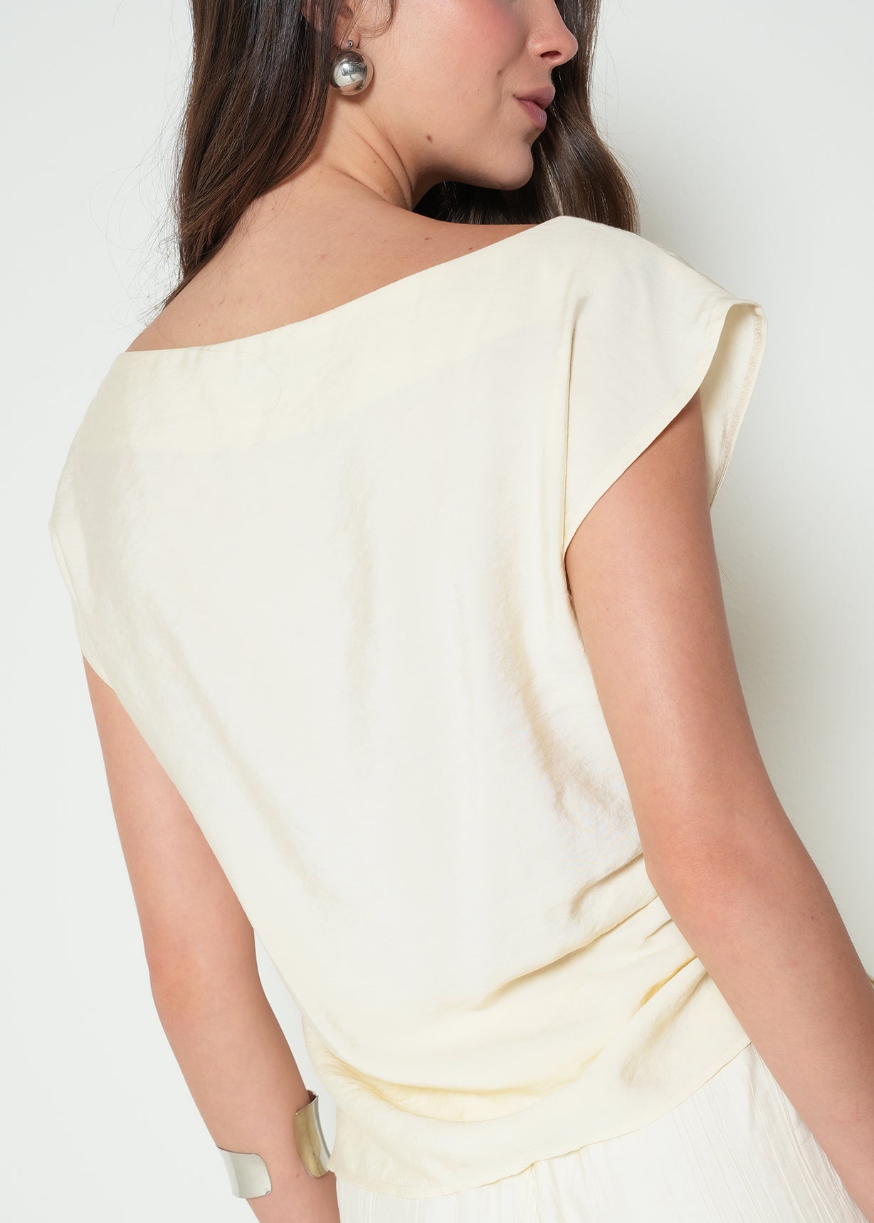 Camisa cuello bandeja con drapeado lateral - Crudo 14_412H381_CRU120703_6