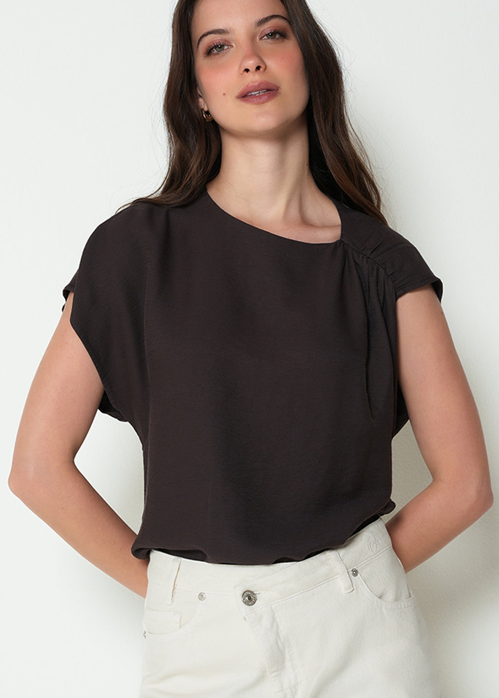 Camisa regular manga corta cuello redondo - Cafe 14_413H302_CAF191101_0