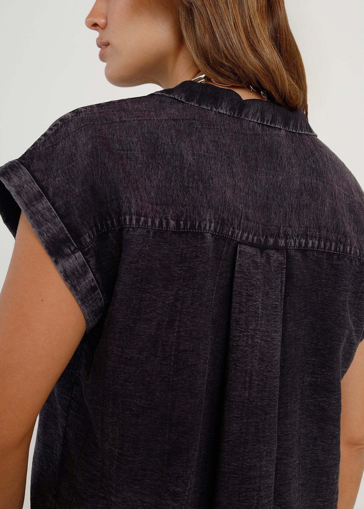 Camisa en tipo denim manga corta - Negro 14_415H010_NEG193909_6