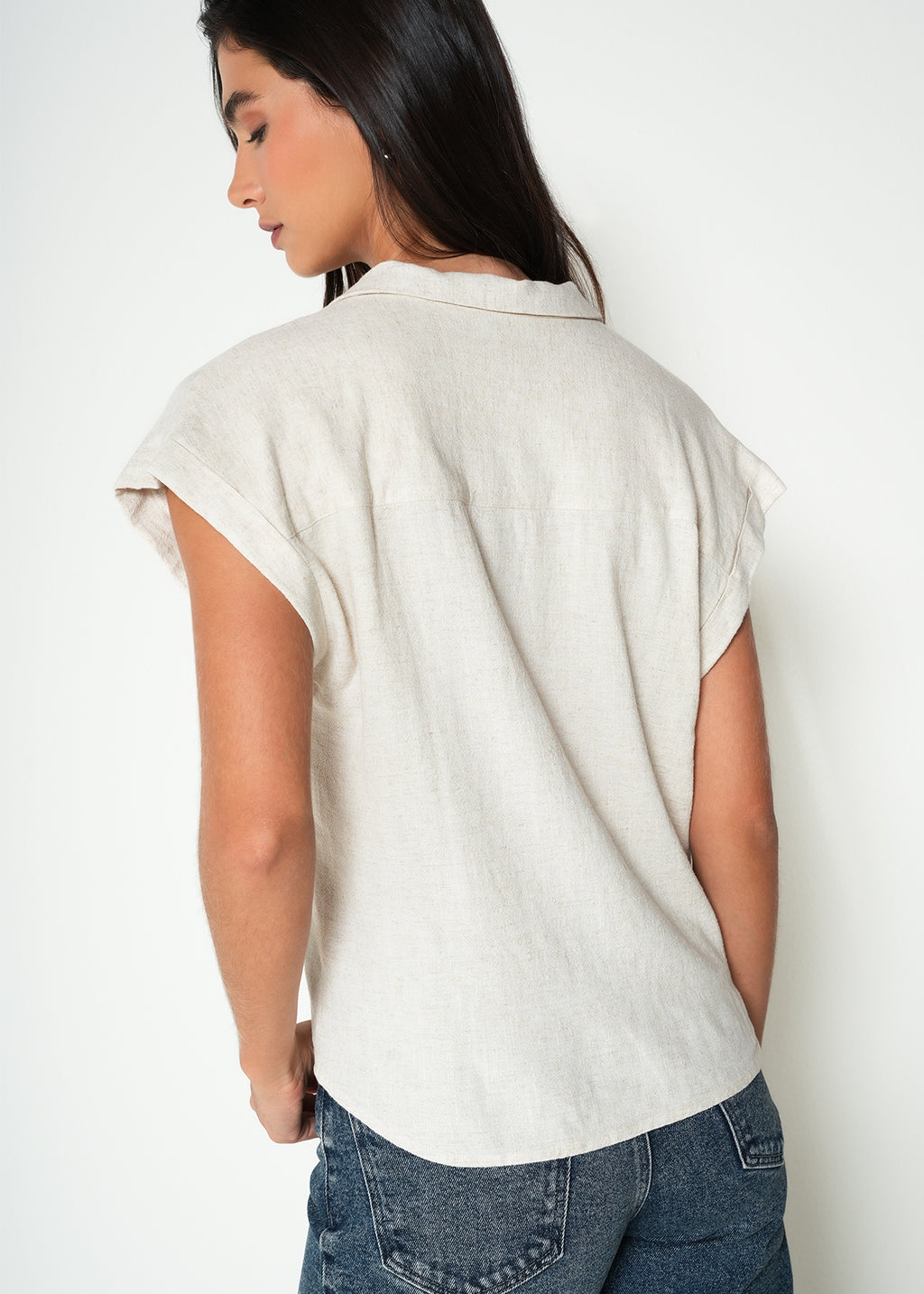 Camisa manga corta cuello en V - Crudo 14_415H039_CRU130905_6