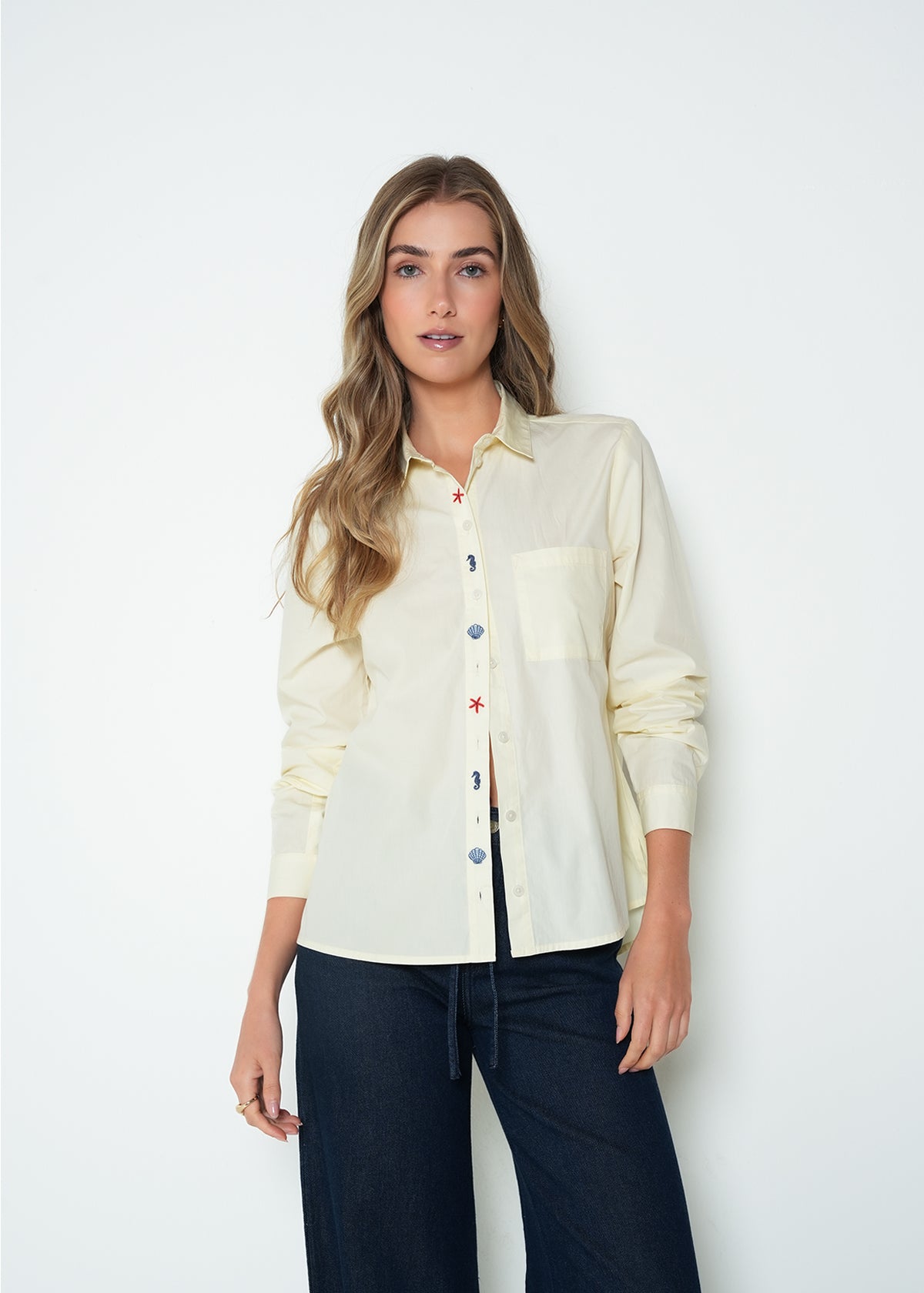 Camisa regular manga larga clásico bordado - Amarillo 14_415H060_AMA110510_3