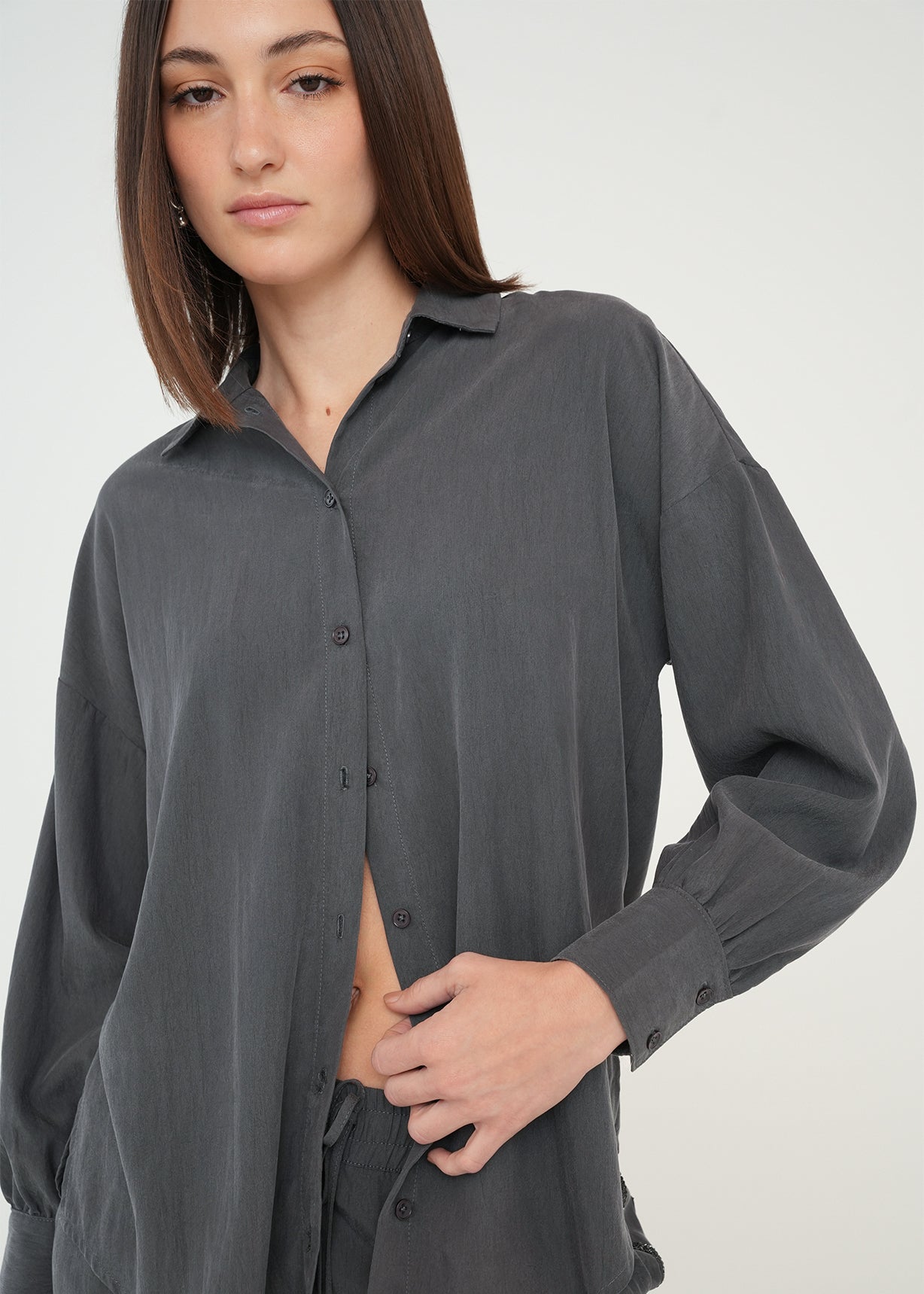 Camisa clásica de botones - Gris 14_419G327_GRI193912_0