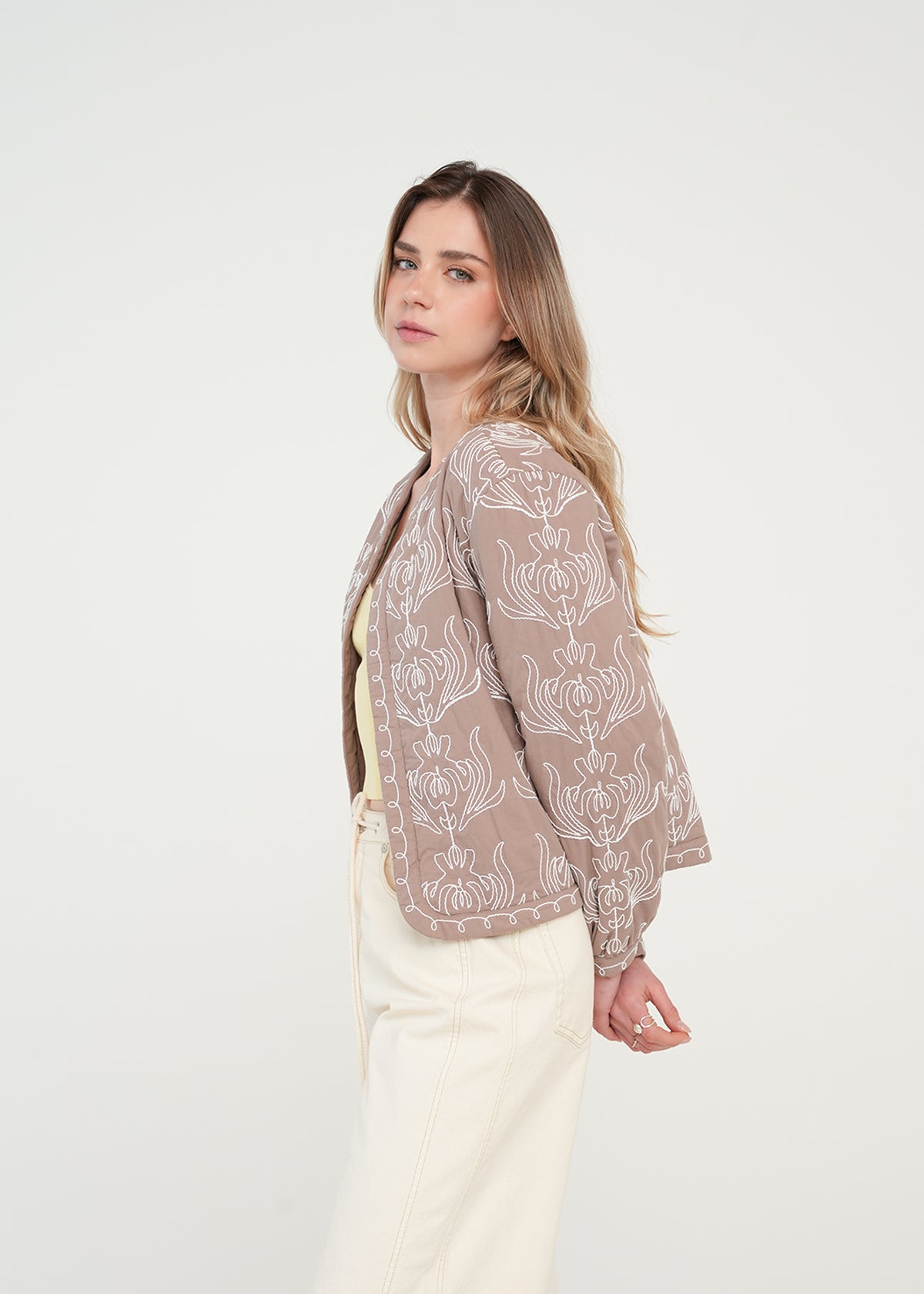 Chaqueta con bordado floral - Gris 14_421H029_GRI171212_3