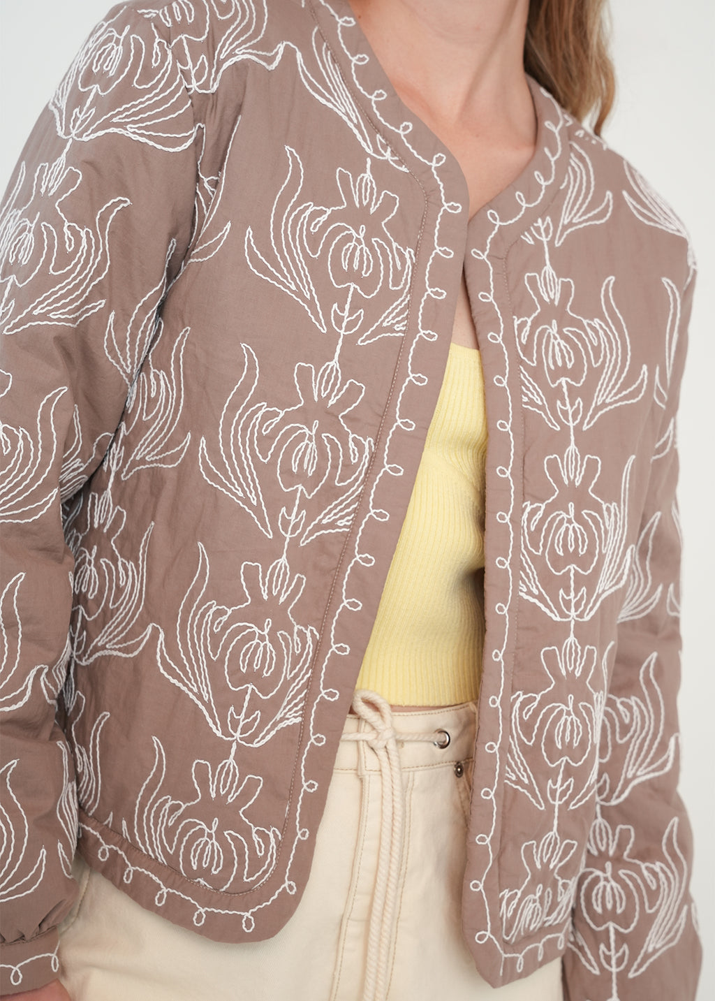 Chaqueta con bordado floral - Gris 14_421H029_GRI171212_4