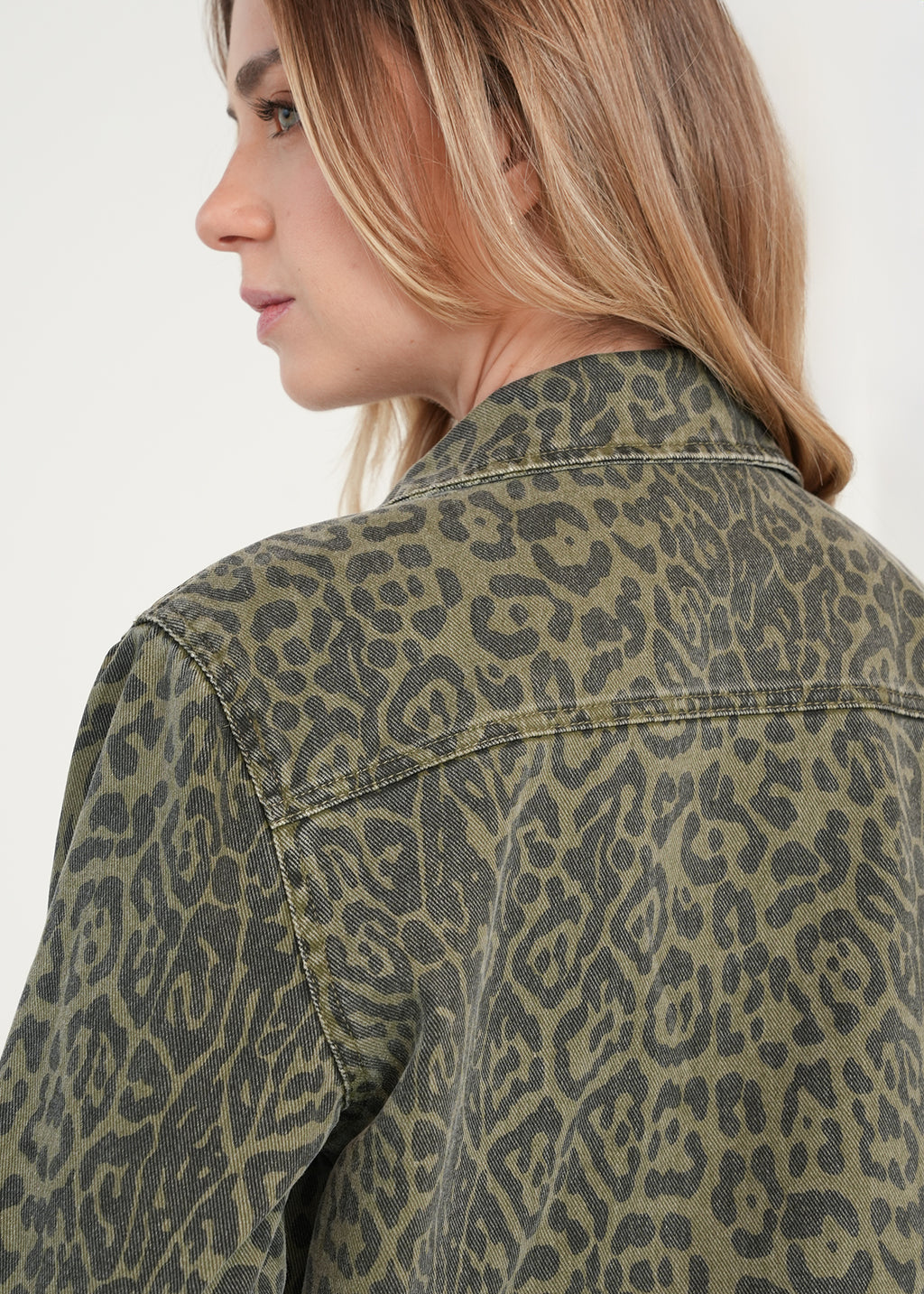 Chaqueta de animal print - Verde 14_421H339_VER190515_6