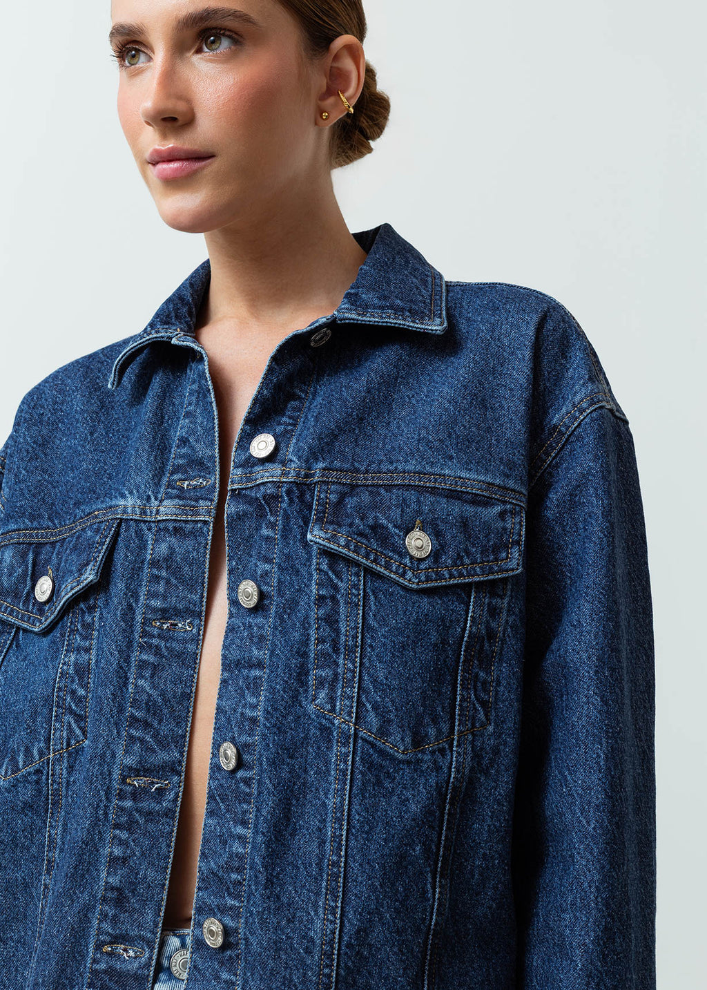 Chaqueta en denim tipo trucker - Azul 14_422G301_AZU183928_6