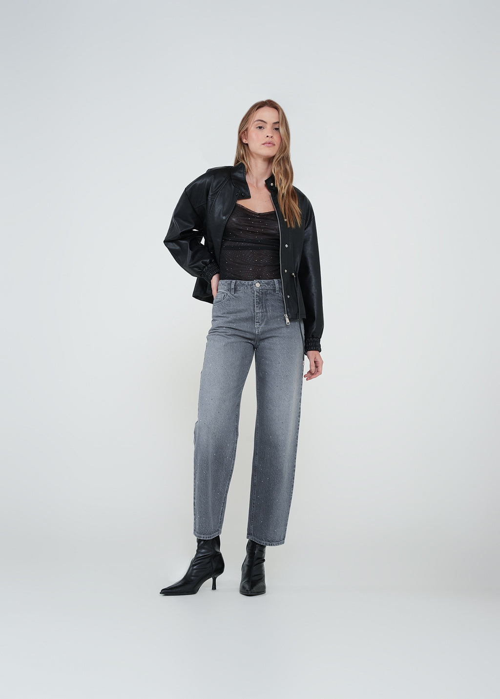 Chaqueta tipo cuero con ajuste - Negro 14_422H001_NEG193909_5